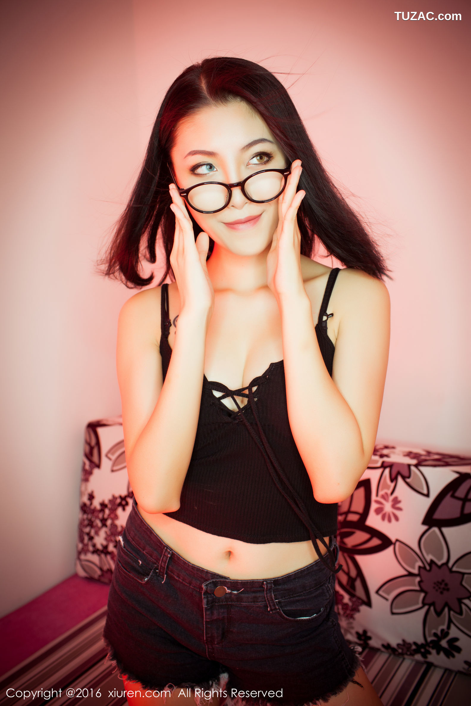 XiuRen秀人网-617-Bobo-《热裤-内衣系列》-2016.10.14