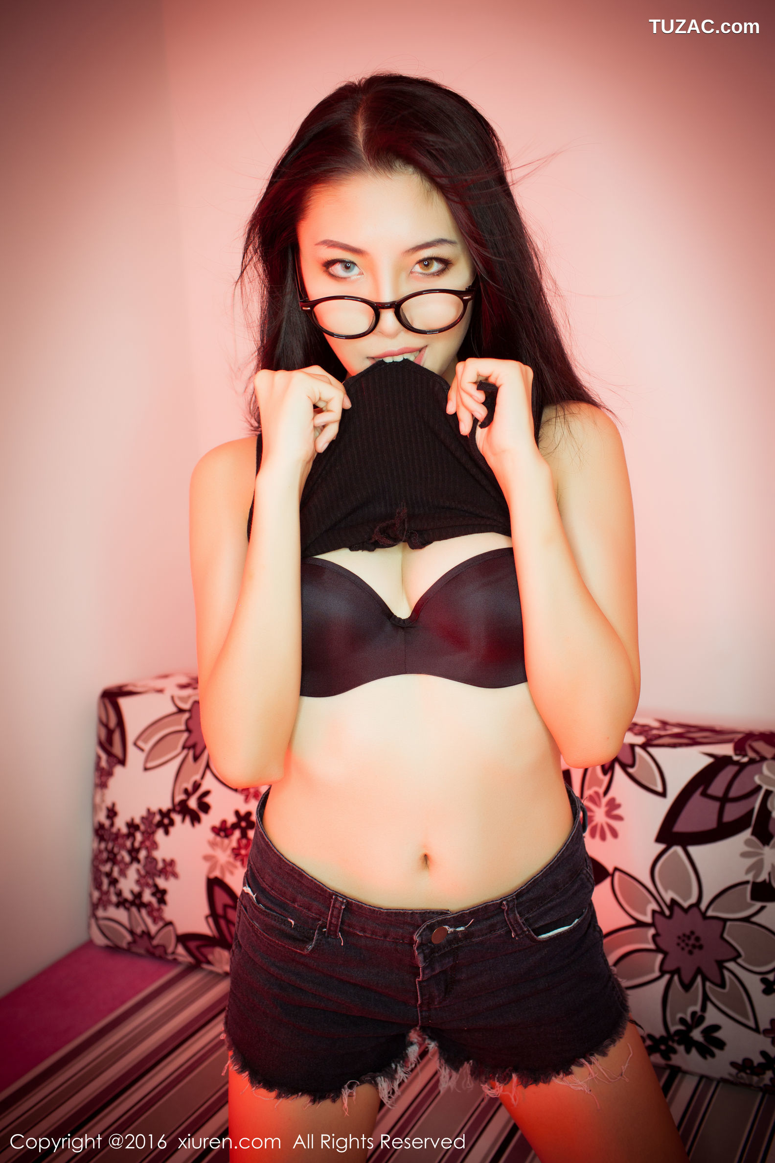 XiuRen秀人网-617-Bobo-《热裤-内衣系列》-2016.10.14