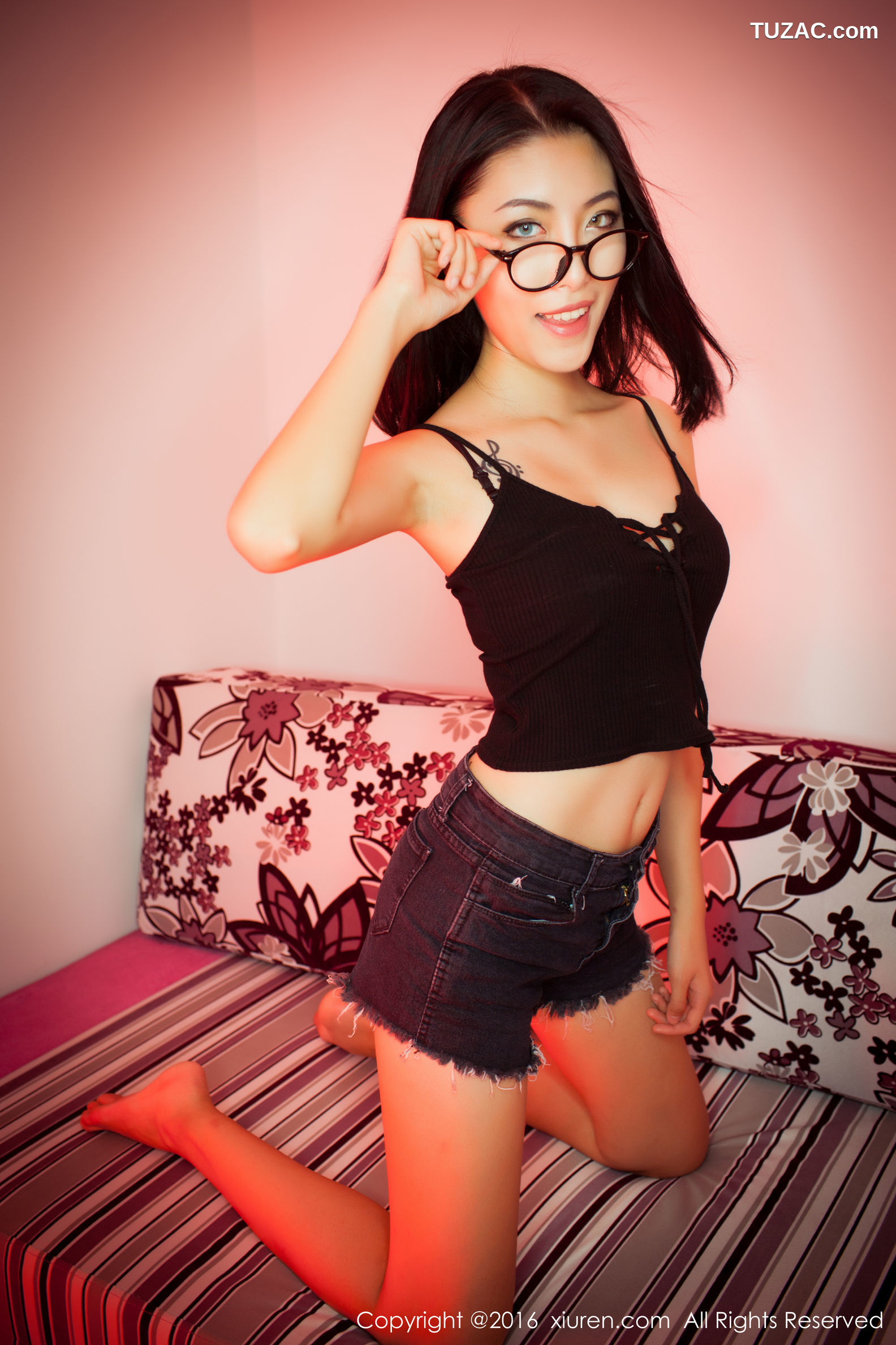 XiuRen秀人网-617-Bobo-《热裤-内衣系列》-2016.10.14