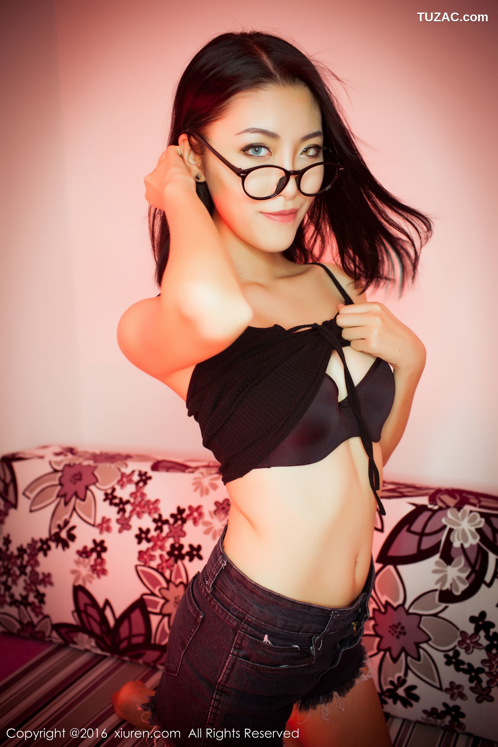 XiuRen秀人网-617-Bobo-《热裤-内衣系列》-2016.10.14