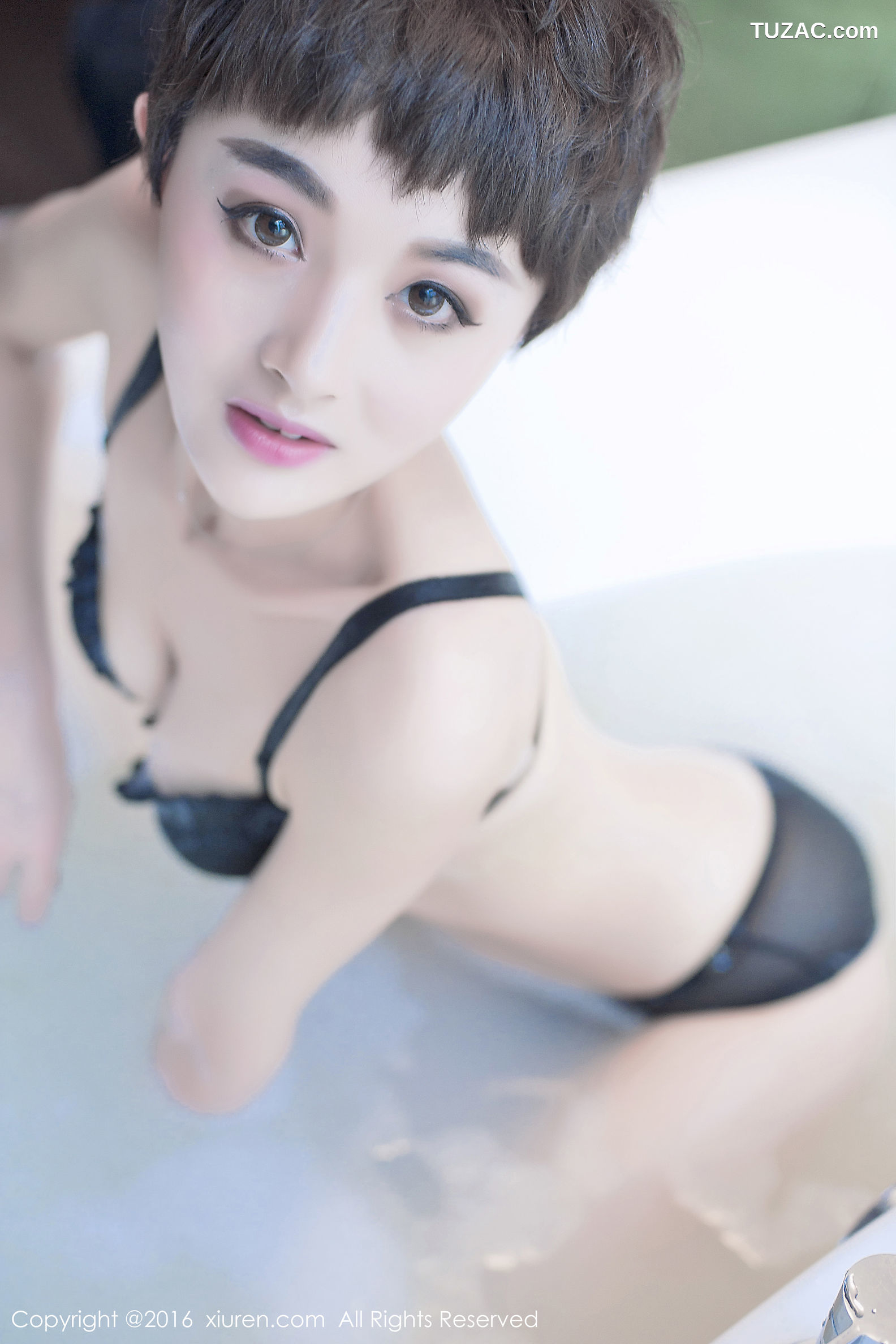 XiuRen秀人网-657-Baby_kiki-《真实美女空姐的休闲时光》-2016.12.10