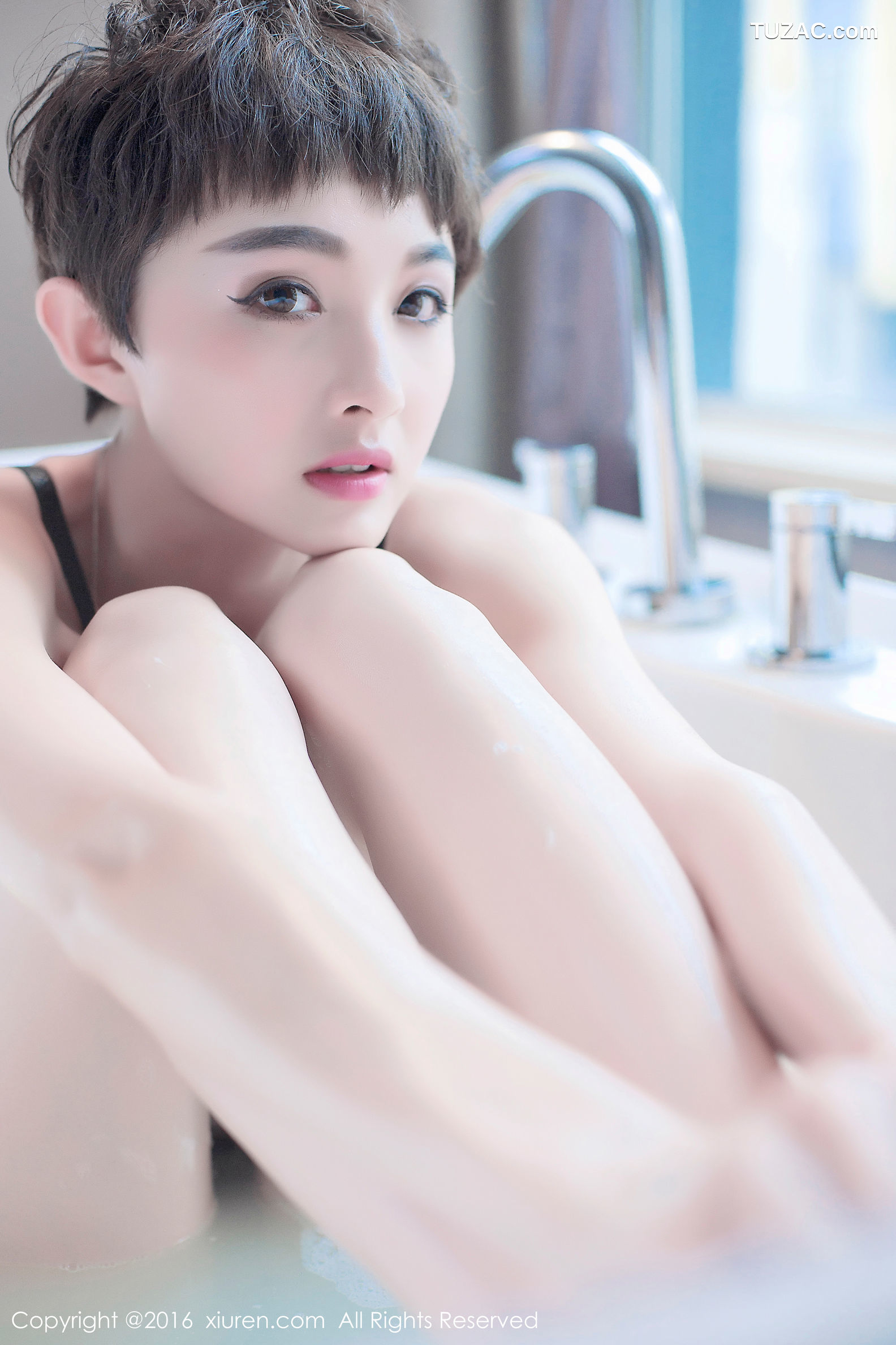 XiuRen秀人网-657-Baby_kiki-《真实美女空姐的休闲时光》-2016.12.10