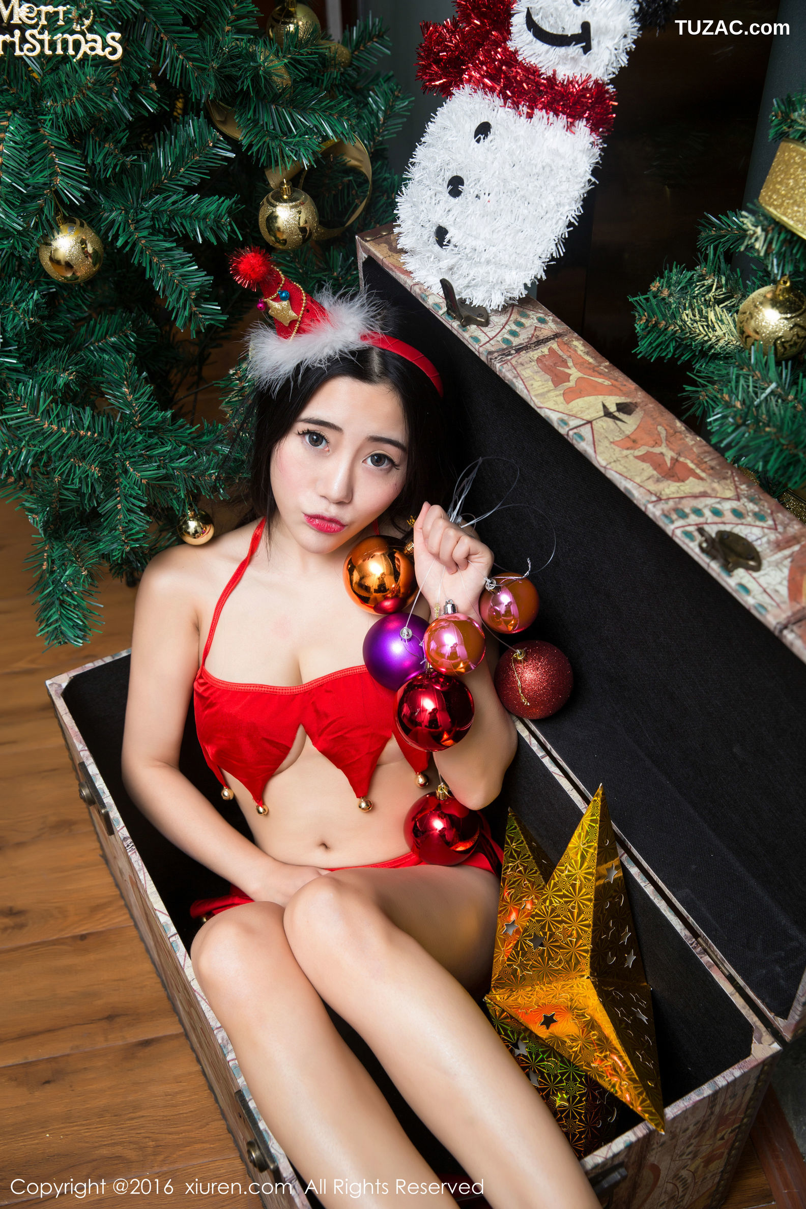 XiuRen秀人网-660-兜豆靓-《最靓圣诞礼物》-2016.12.16