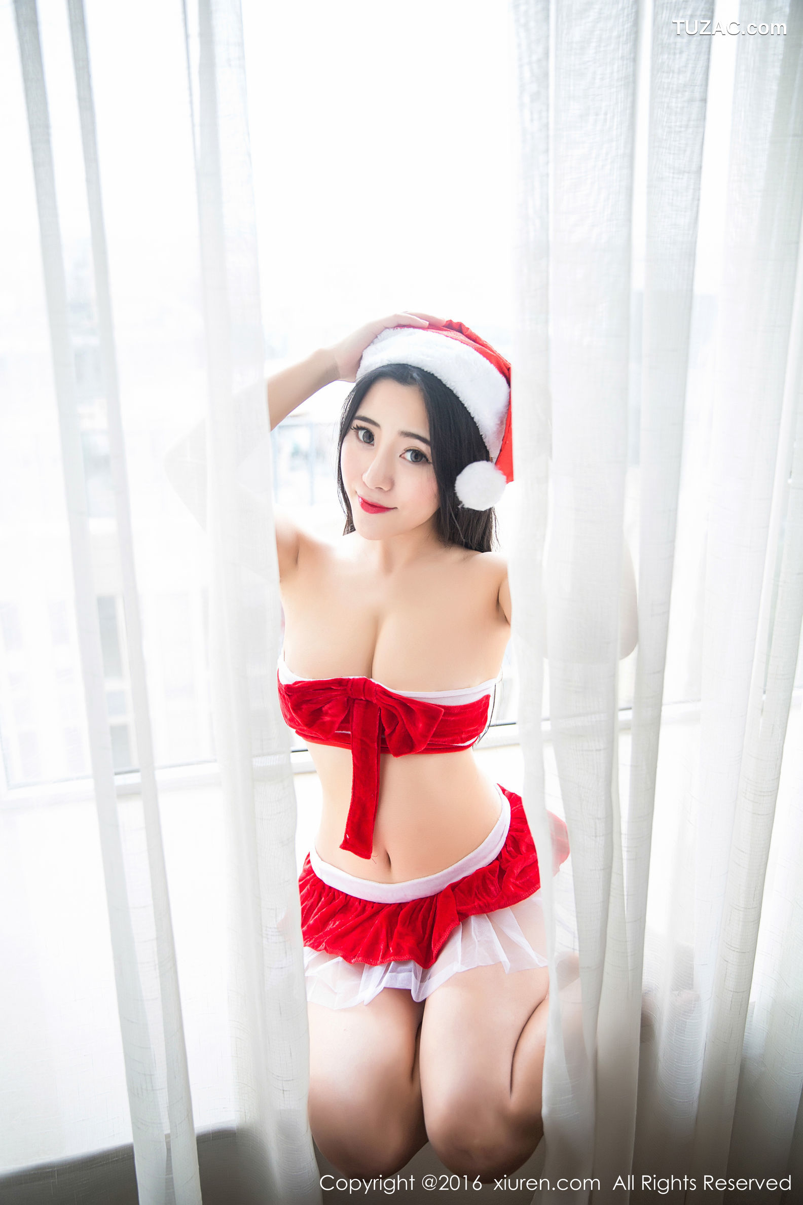 XiuRen秀人网-660-兜豆靓-《最靓圣诞礼物》-2016.12.16