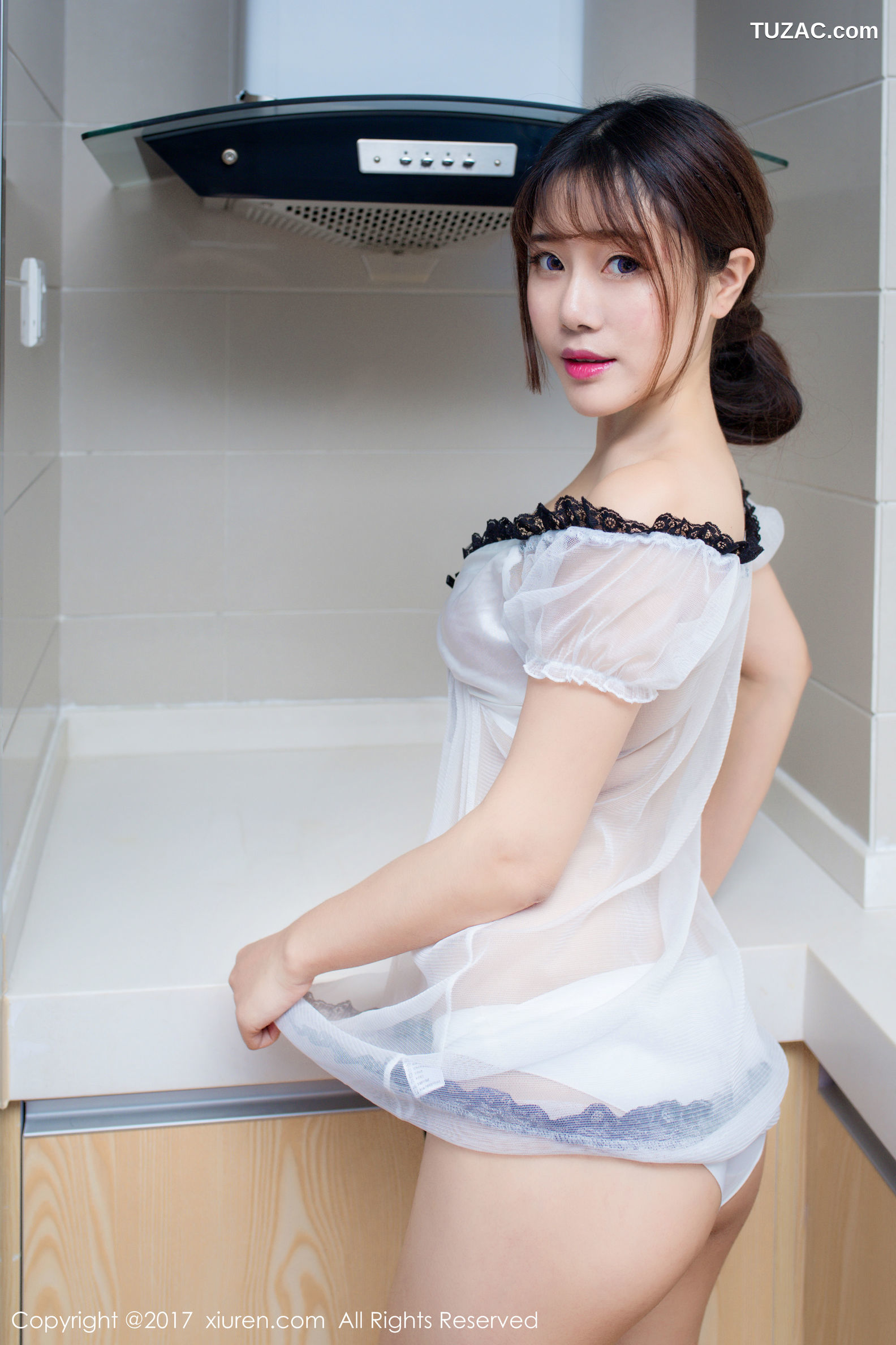 XiuRen秀人网-678-兜豆靓-《小秘装-性感主妇装》-2017.01.11