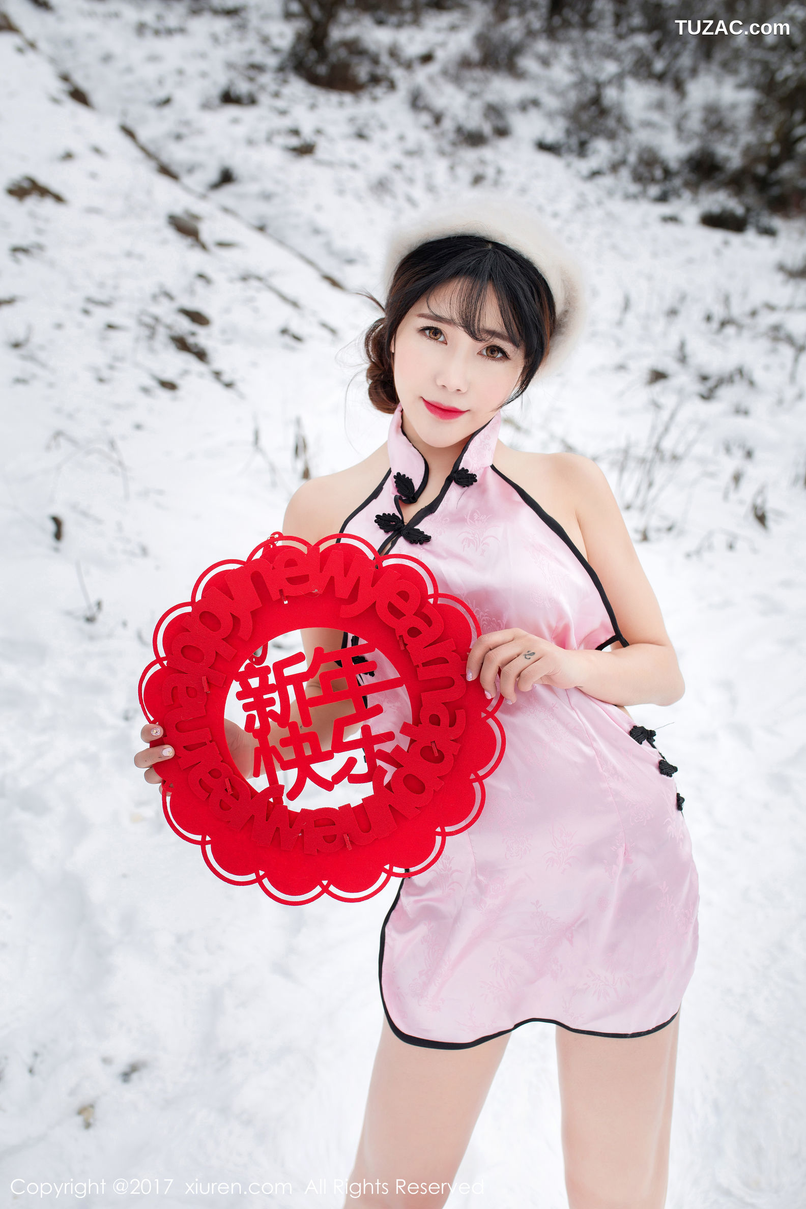 XiuRen秀人网-686-兜豆靓-《新年贺岁》-2017.01.22