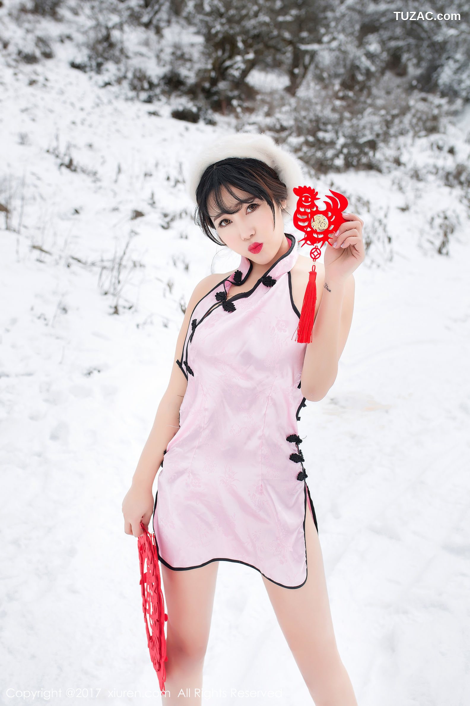 XiuRen秀人网-686-兜豆靓-《新年贺岁》-2017.01.22