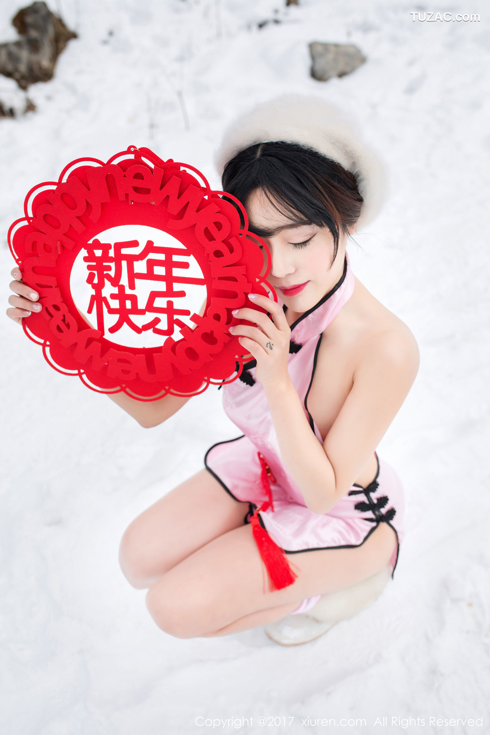 XiuRen秀人网-686-兜豆靓-《新年贺岁》-2017.01.22