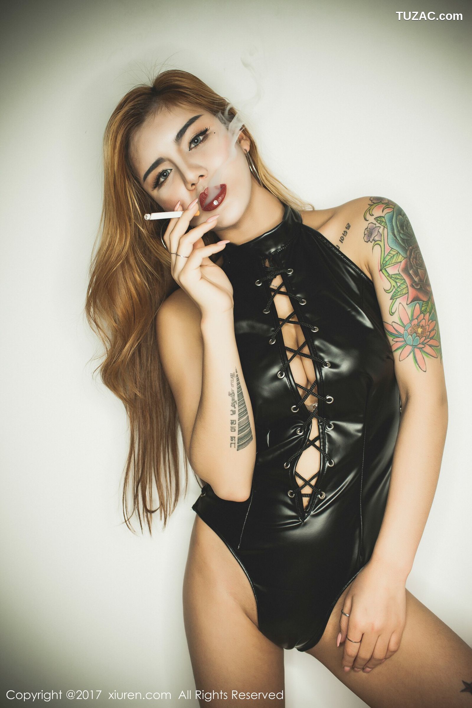 XiuRen秀人网-691-Tina-《妖娆魅惑与性感狂野并存》-2017.02.07