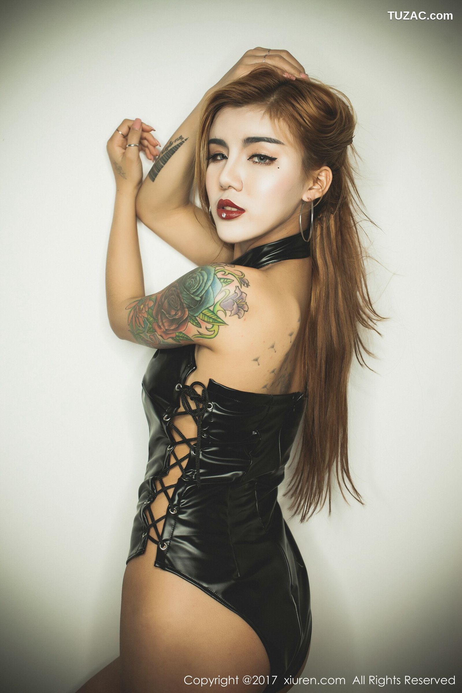 XiuRen秀人网-691-Tina-《妖娆魅惑与性感狂野并存》-2017.02.07