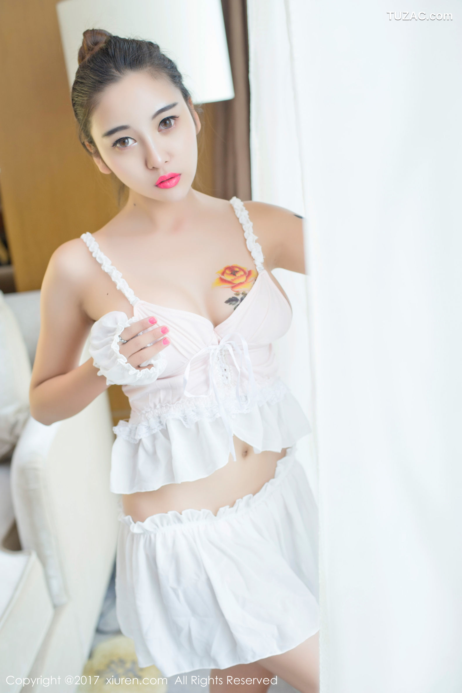 XiuRen秀人网-707-李梓熙-《皮革女王和粉色女仆》-2017.02.27