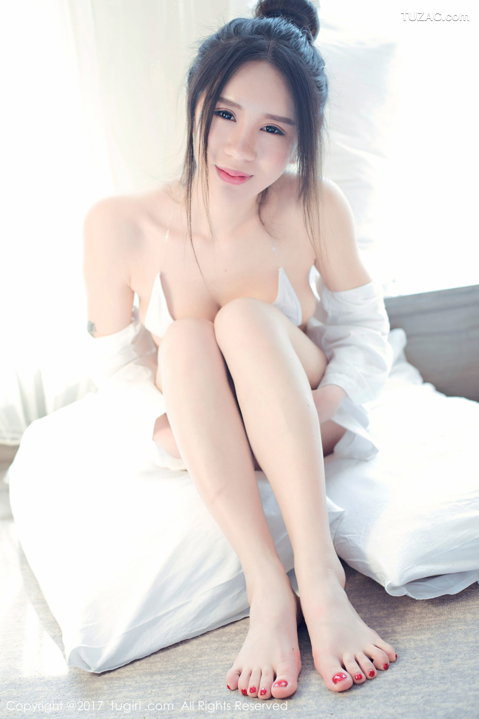 XiuRen秀人网-715-欧阳若依-《白色比基尼和大尺度蕾丝女仆死库水》-2017.03.10