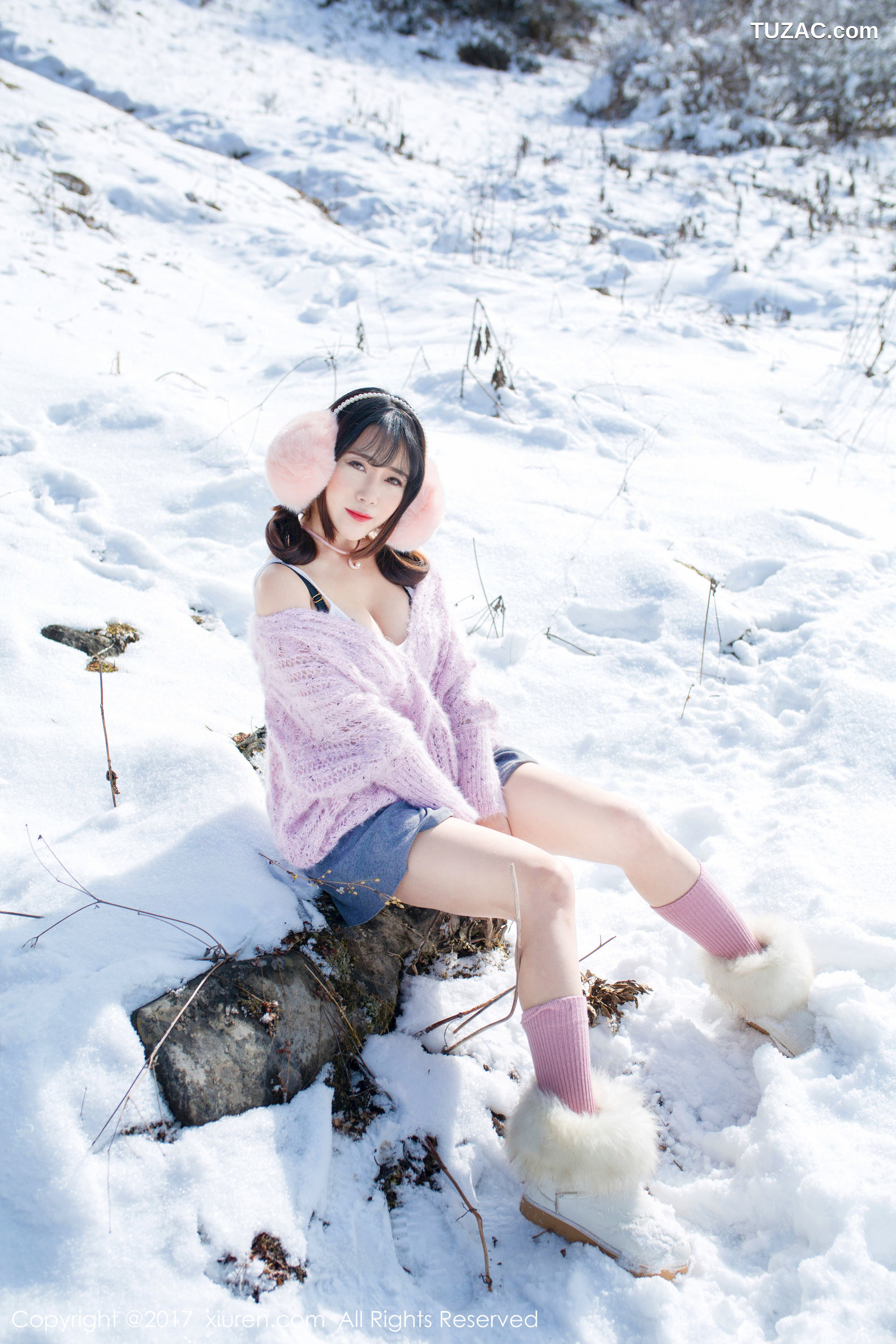 XiuRen秀人网-720-兜豆靓-《冬天雪地人体摄影》-2017.03.15