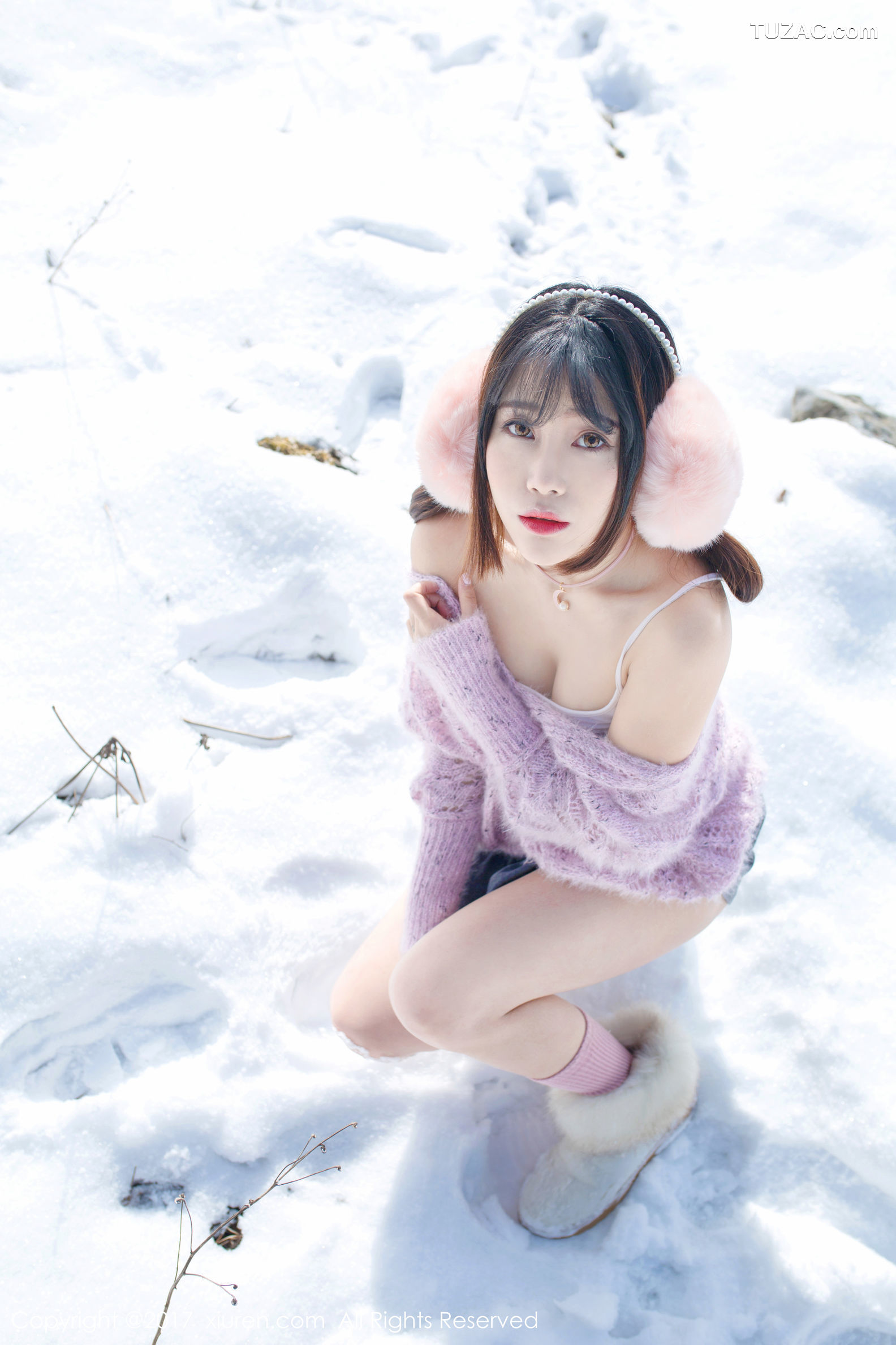 XiuRen秀人网-720-兜豆靓-《冬天雪地人体摄影》-2017.03.15