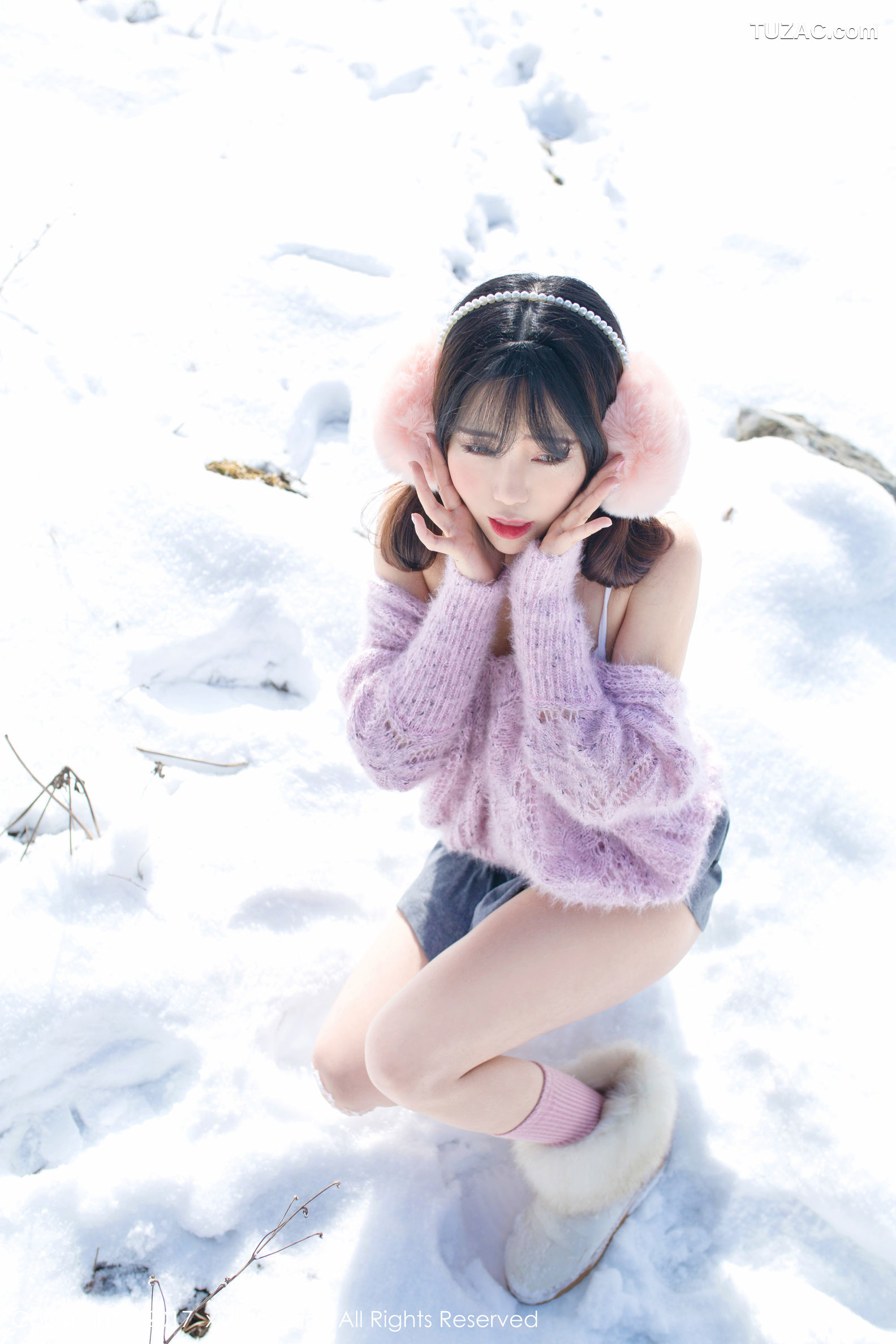 XiuRen秀人网-720-兜豆靓-《冬天雪地人体摄影》-2017.03.15