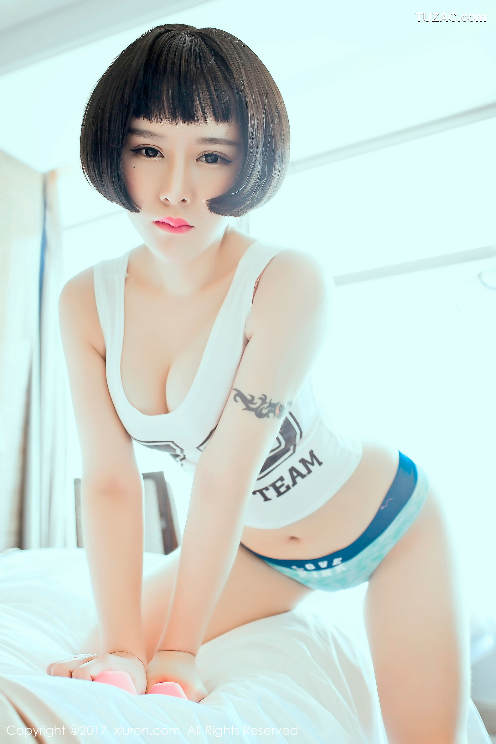 XiuRen秀人网-794-佑熙-浑圆粉嫩新晋妹子-2017.08.04