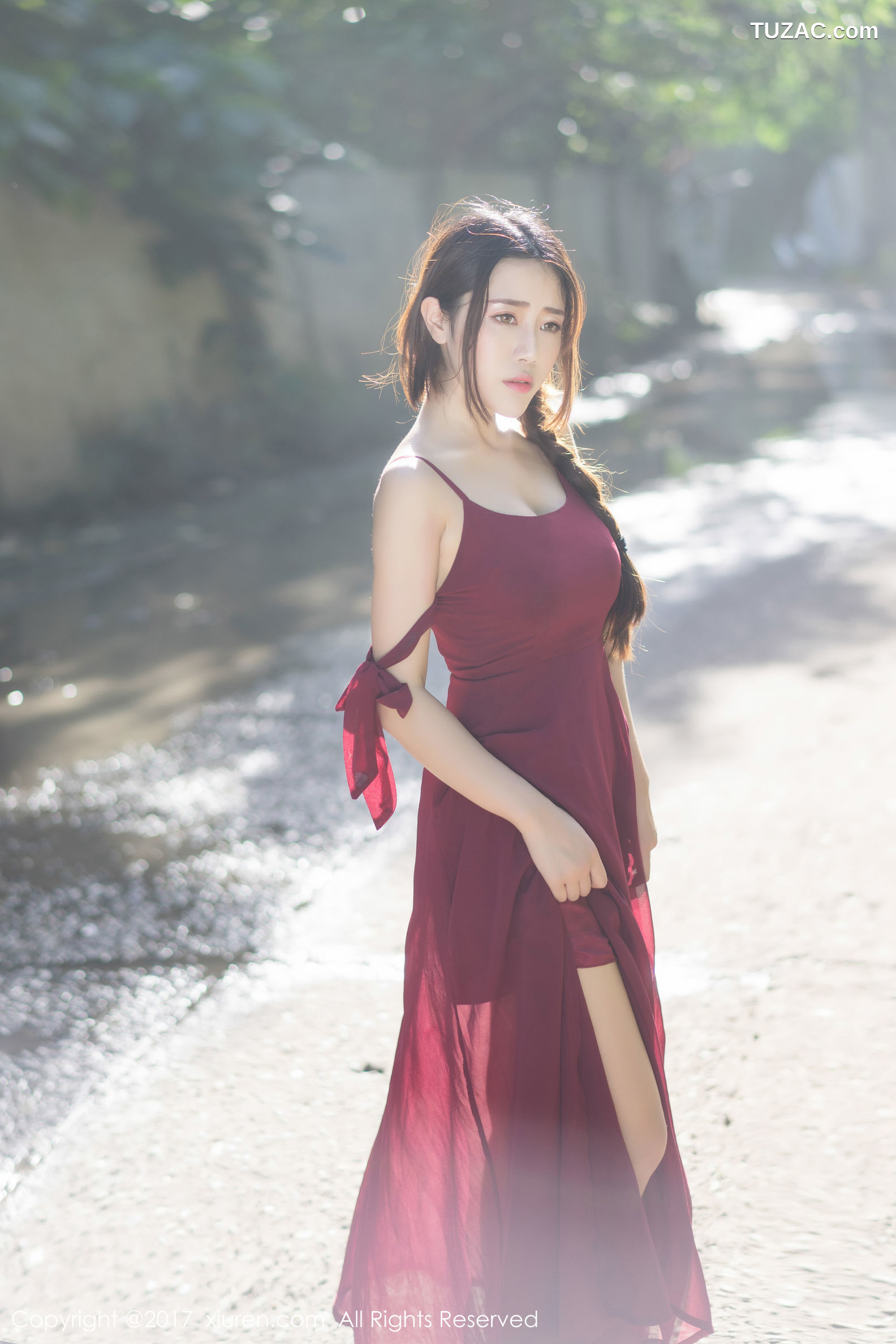 XiuRen秀人网-814-兜豆靓-《室外清新-室内性感特写》-2017.09.13