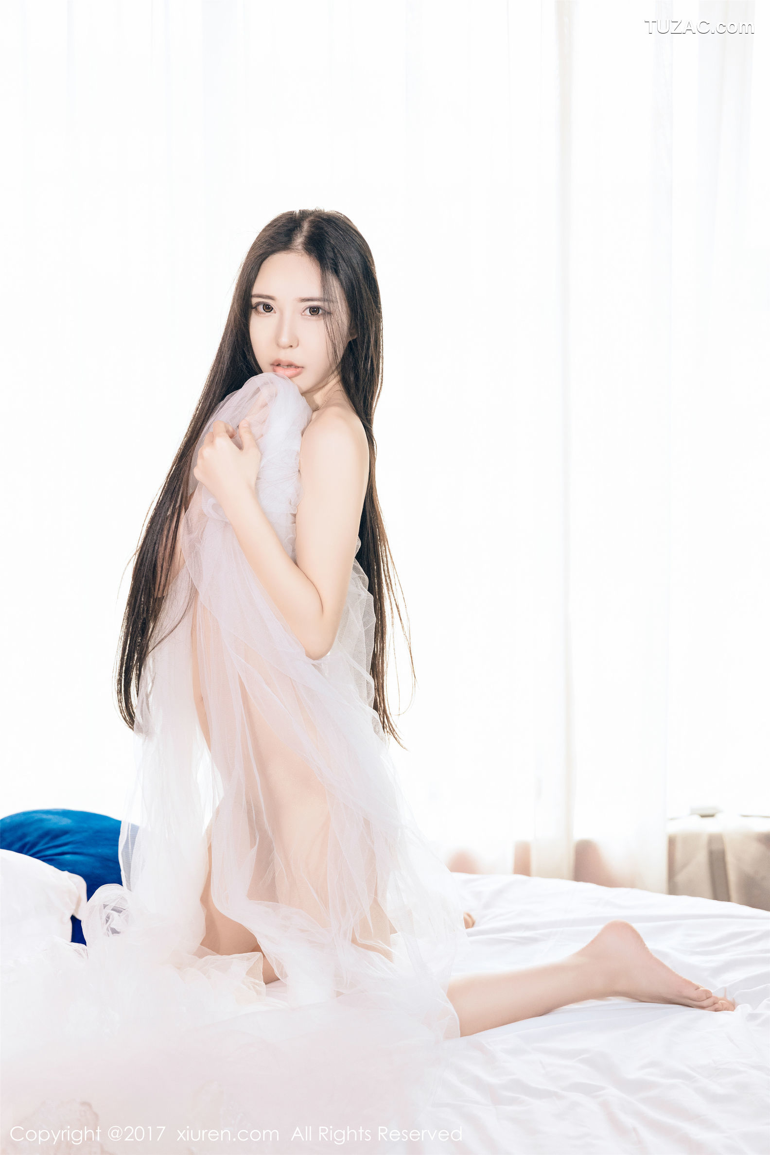 XiuRen秀人网-818-Suki-《唯美性感又不失惹火的妹子》-2017.09.21