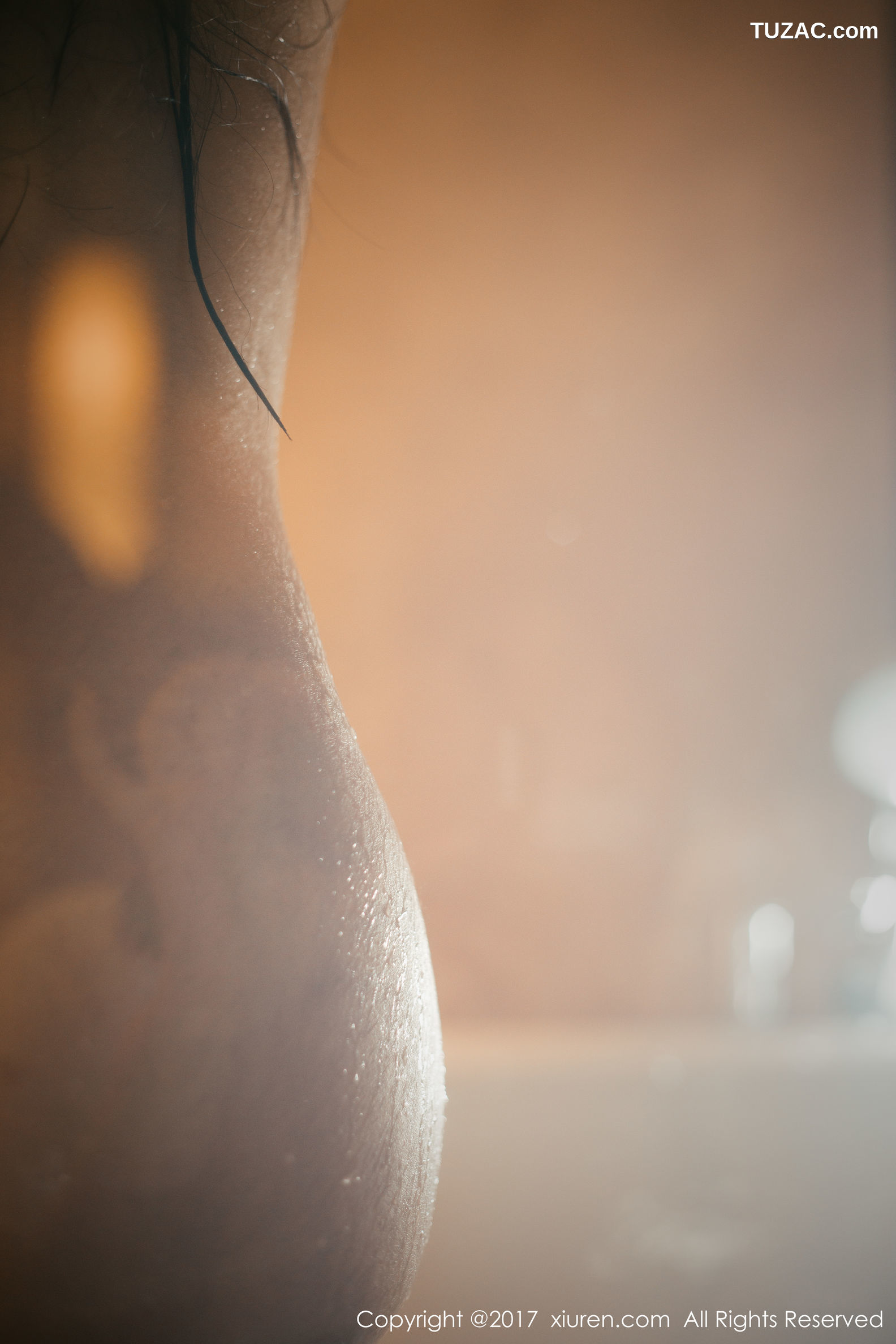 XiuRen秀人网-823-吃白菜的Vi菜菜-《性感女郎》-2017.09.28