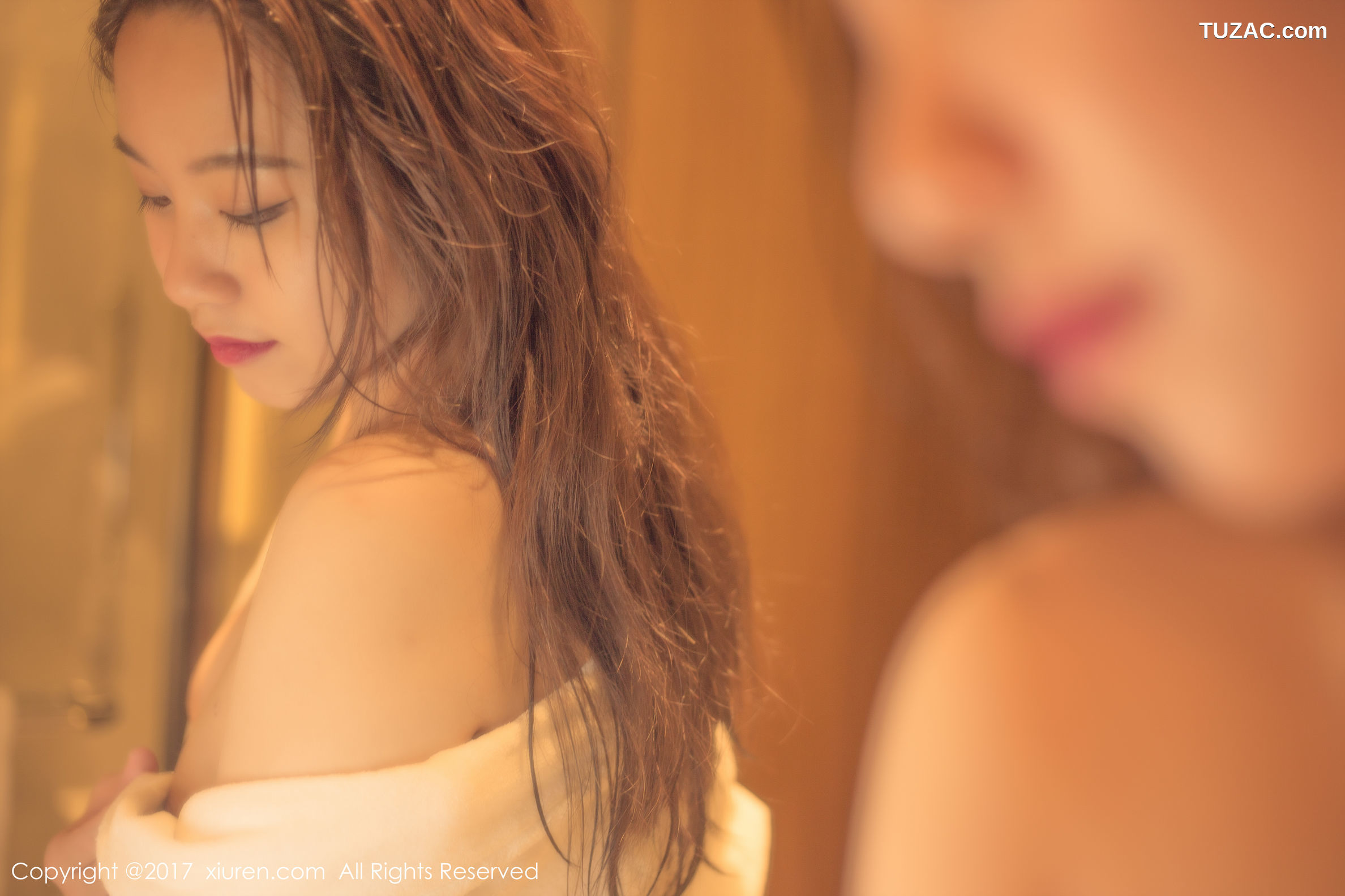 XiuRen秀人网-823-吃白菜的Vi菜菜-《性感女郎》-2017.09.28