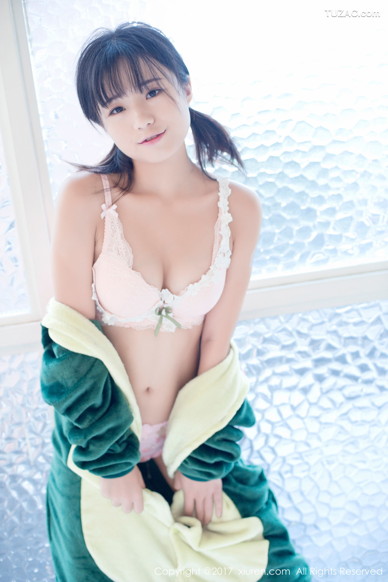 XiuRen秀人网-831-仓井优香-《小草莓小号系列和小恐龙睡袍》-2017.10.17