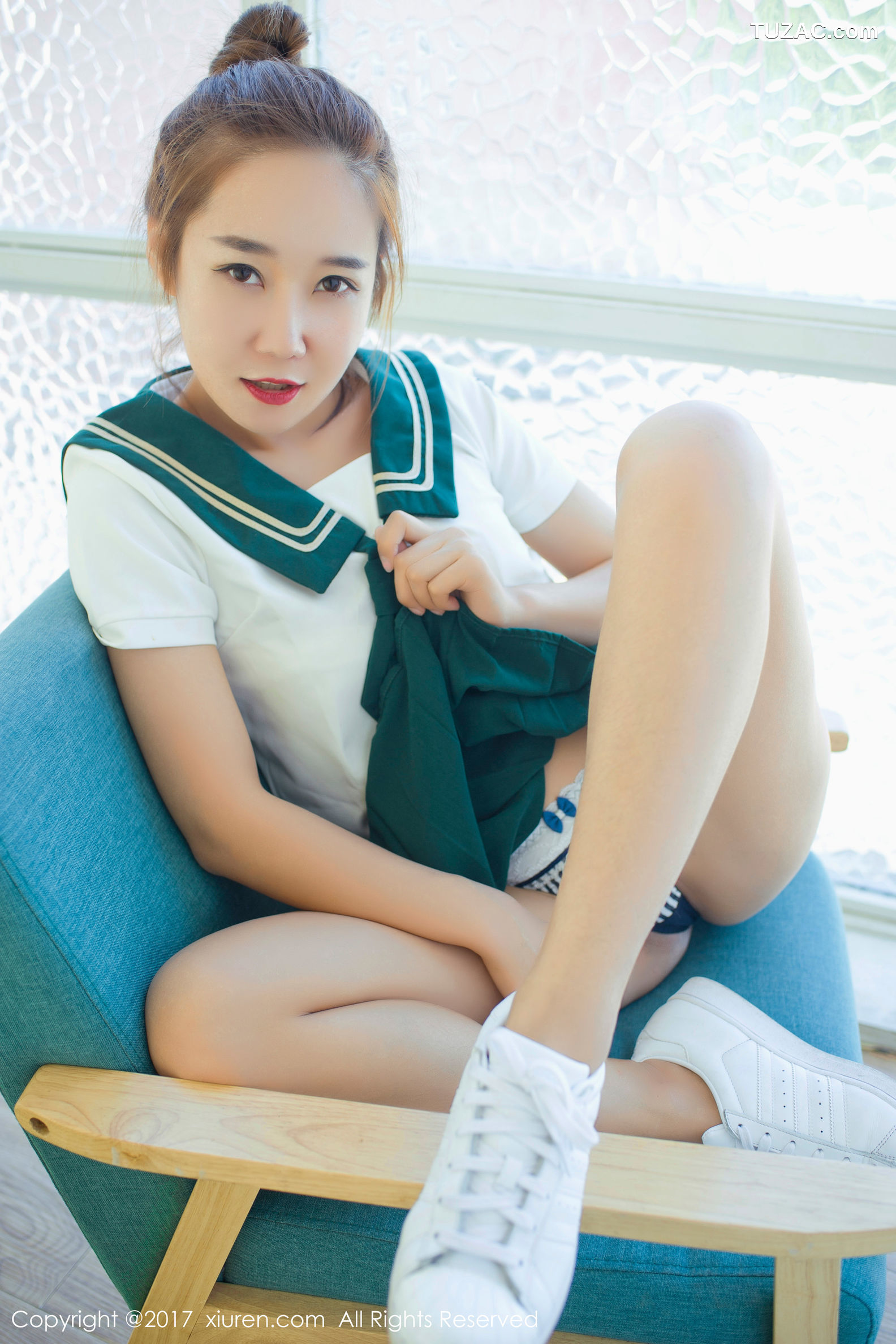 XiuRen秀人网-846-棉花糖Candy-《软软软妹子学生》-2017.11.07