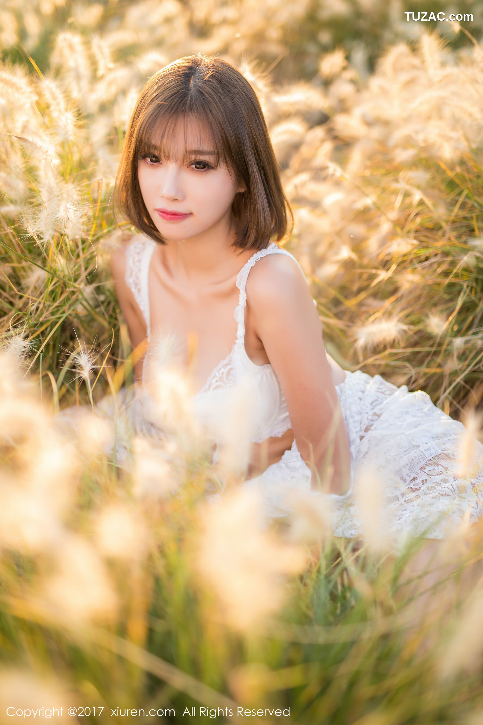 XiuRen秀人网-847-杨晨晨-甜美女神-《性感室外写真》-2017.11.08