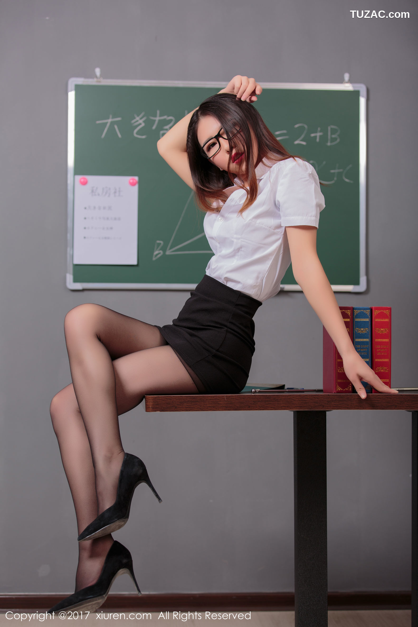 XiuRen秀人网-869-糖果儿-《制服黑丝教鞭诱惑力》-2017.12.13