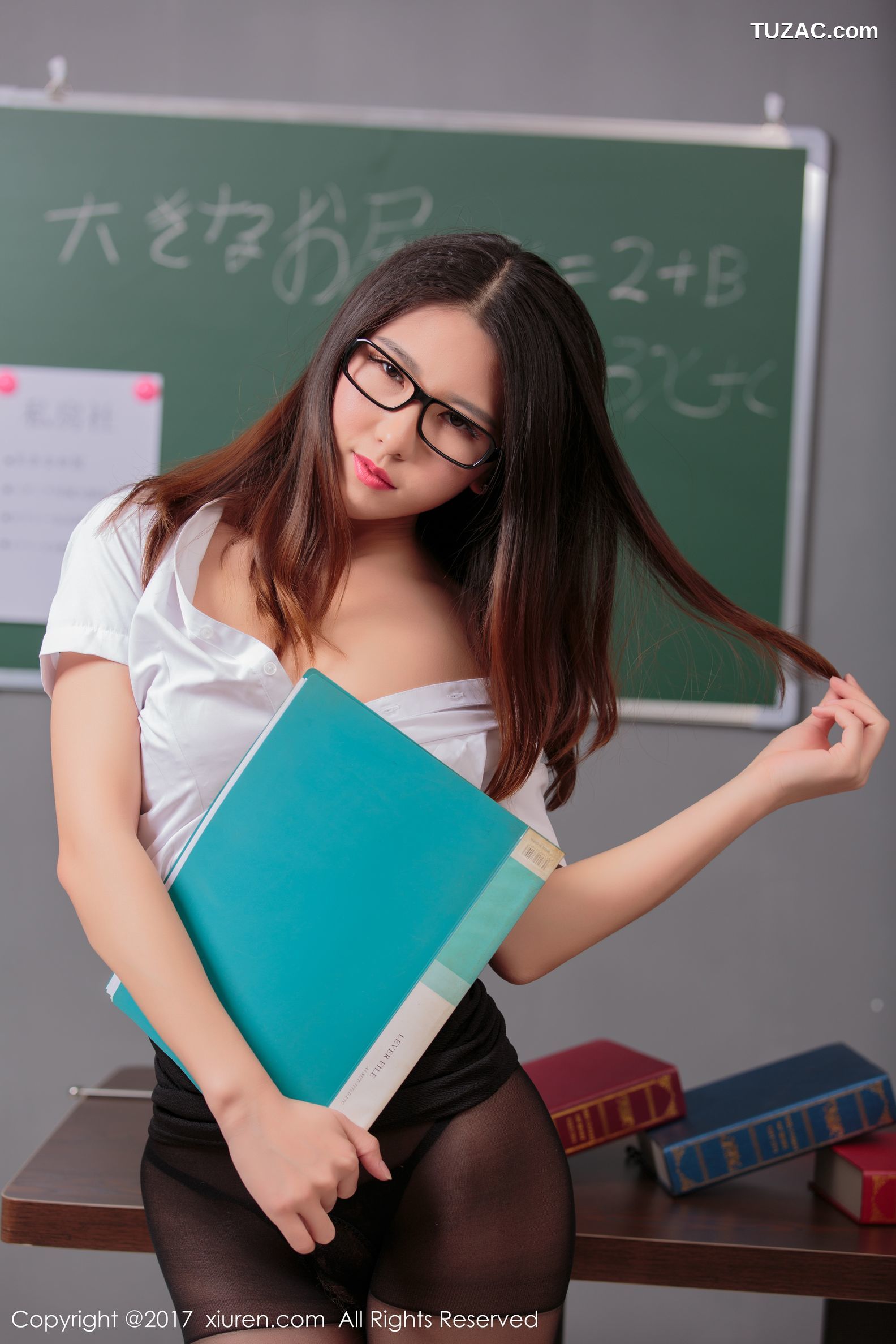 XiuRen秀人网-869-糖果儿-《制服黑丝教鞭诱惑力》-2017.12.13