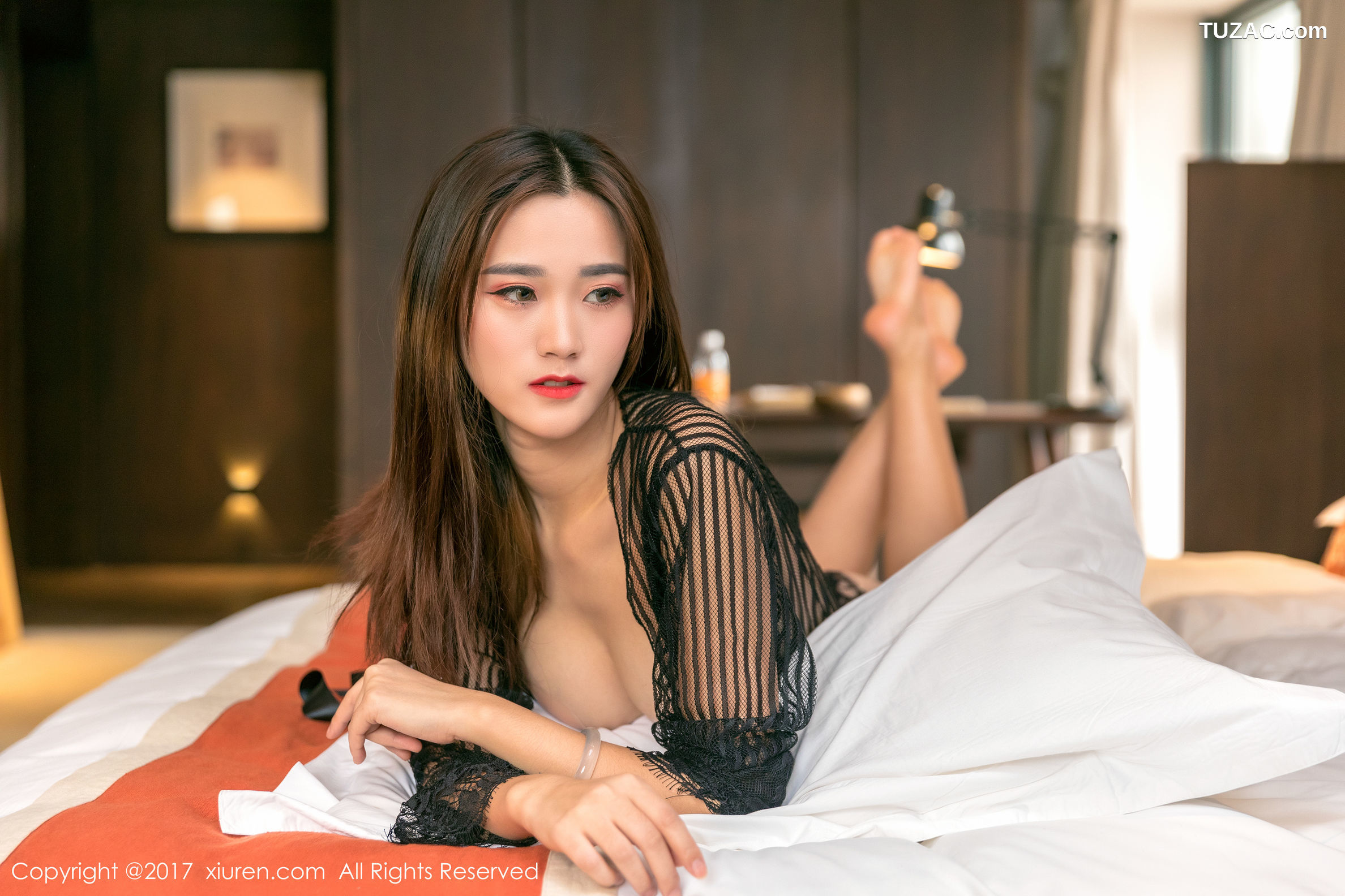 XiuRen秀人网-878-小米小米Z-《半透黑色纱衣和宽大小背心》-2017.12.22