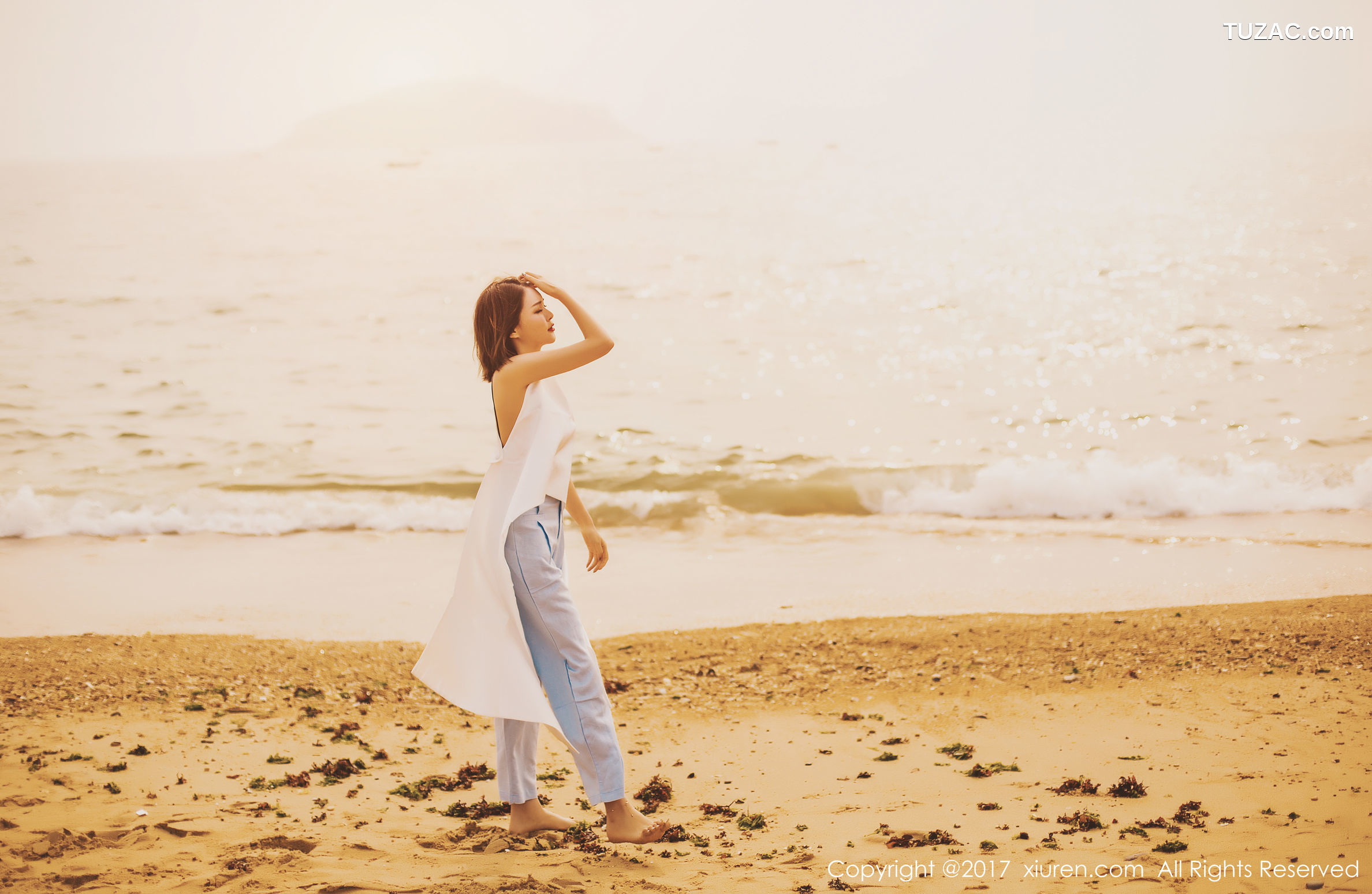 XiuRen秀人网-879-廿十-《海边唯美风-性感室内》-2017.12.25