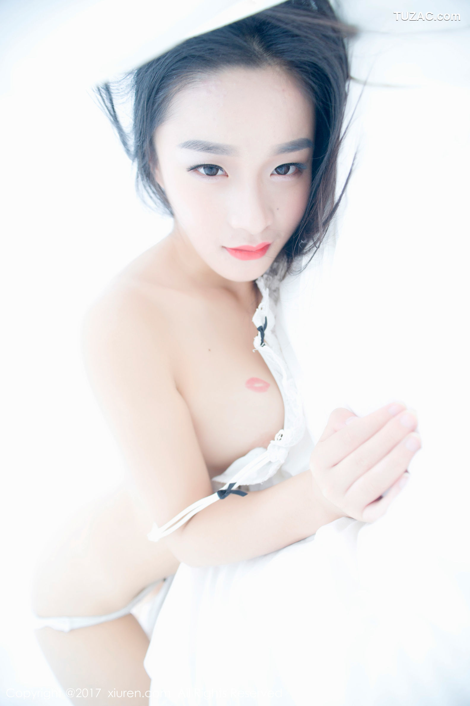 XiuRen秀人网-883-绮梦Cherish-《齐逼牛仔裤-翘臀-床单诱惑》-2017.12.29