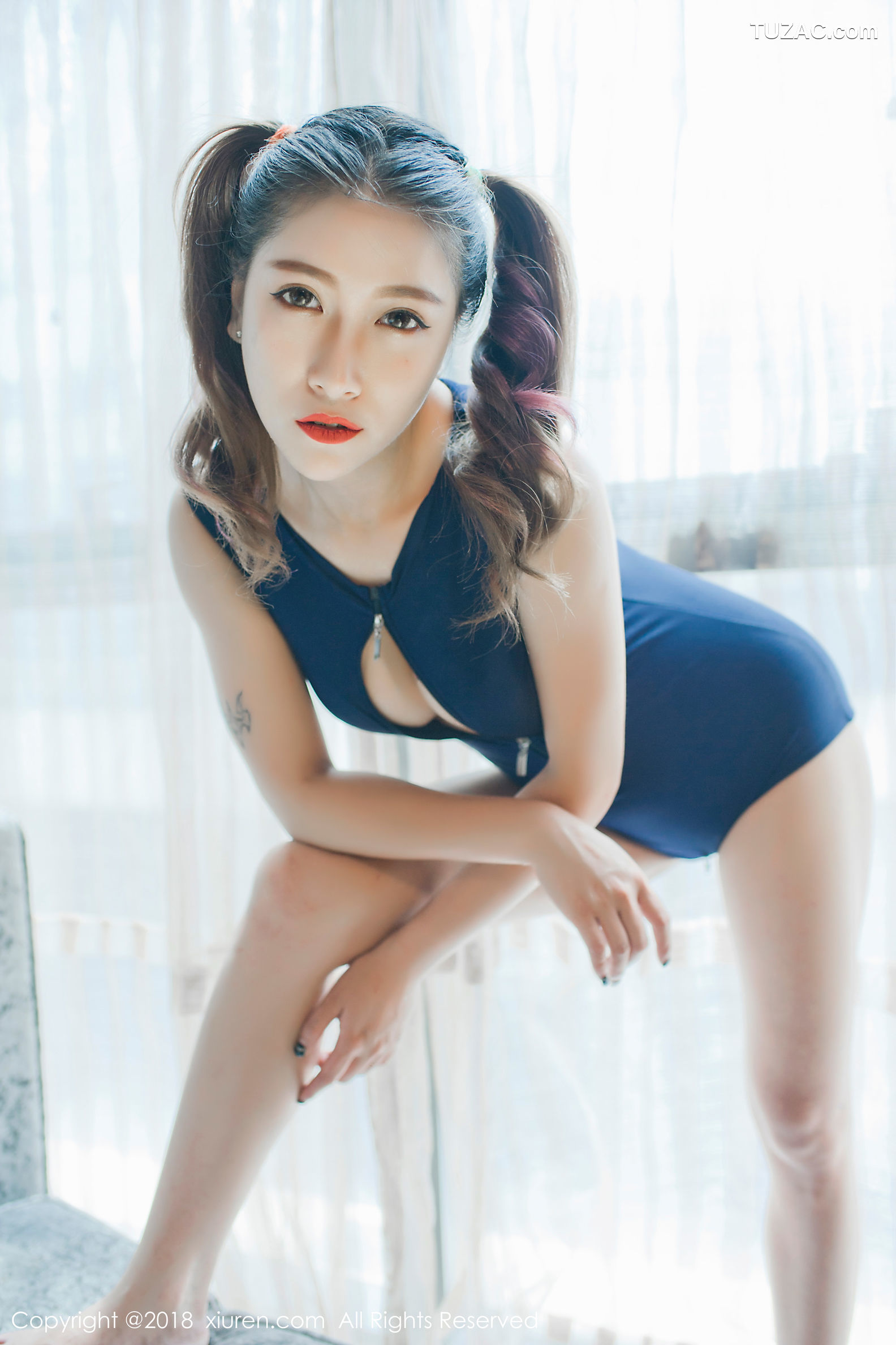 XiuRen秀人网-902-杜花花-《开胸比基尼-连体泳衣》-2018.01.18