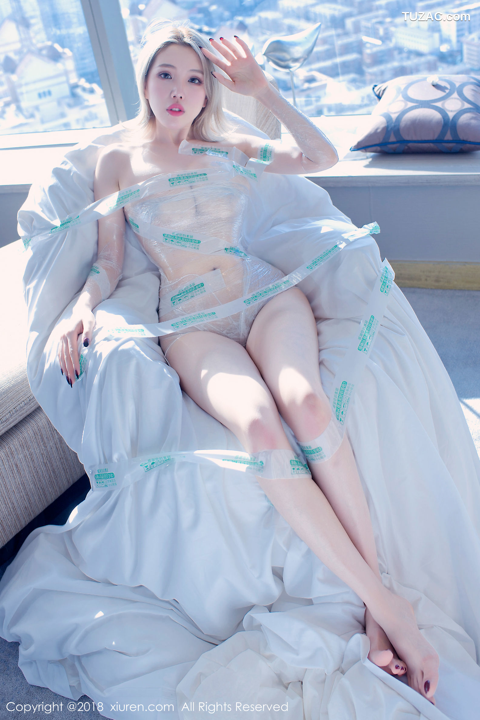 XiuRen秀人网-911-黄楽然-《保鲜膜裹身-极品COS枪娘》-2018.01.25