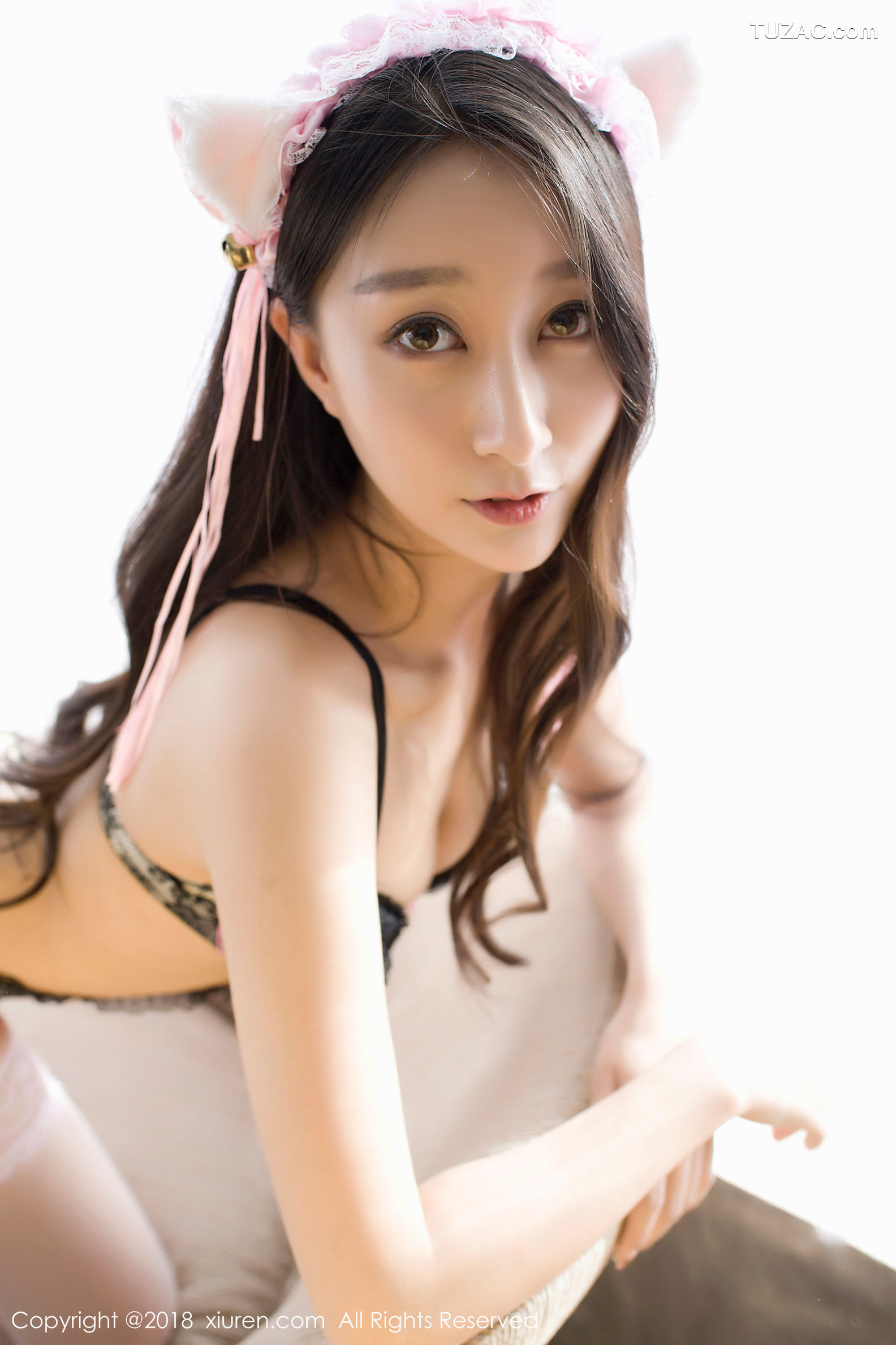 XiuRen秀人网-918-赵熙儿-《178CM高挑极品肉丝美腿》-2018.01.31