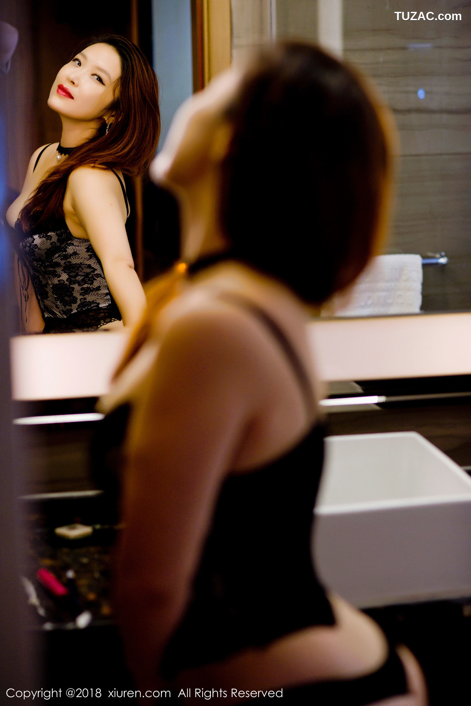 XiuRen秀人网-948-西希白兔-《熟女风丰满圆润》-2018.03.07