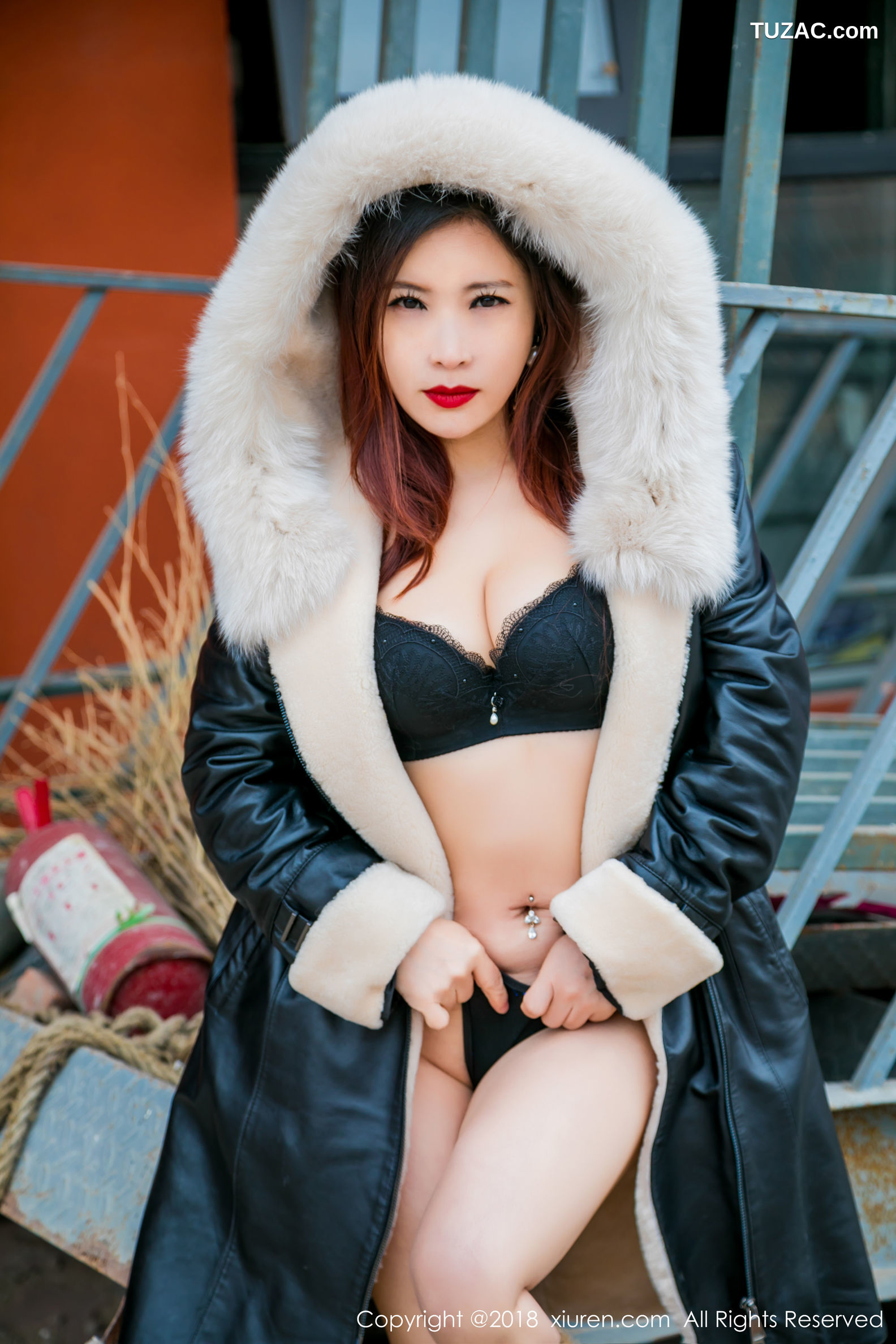 XiuRen秀人网-953-西希白兔-《室外性感写真》-2018.03.15