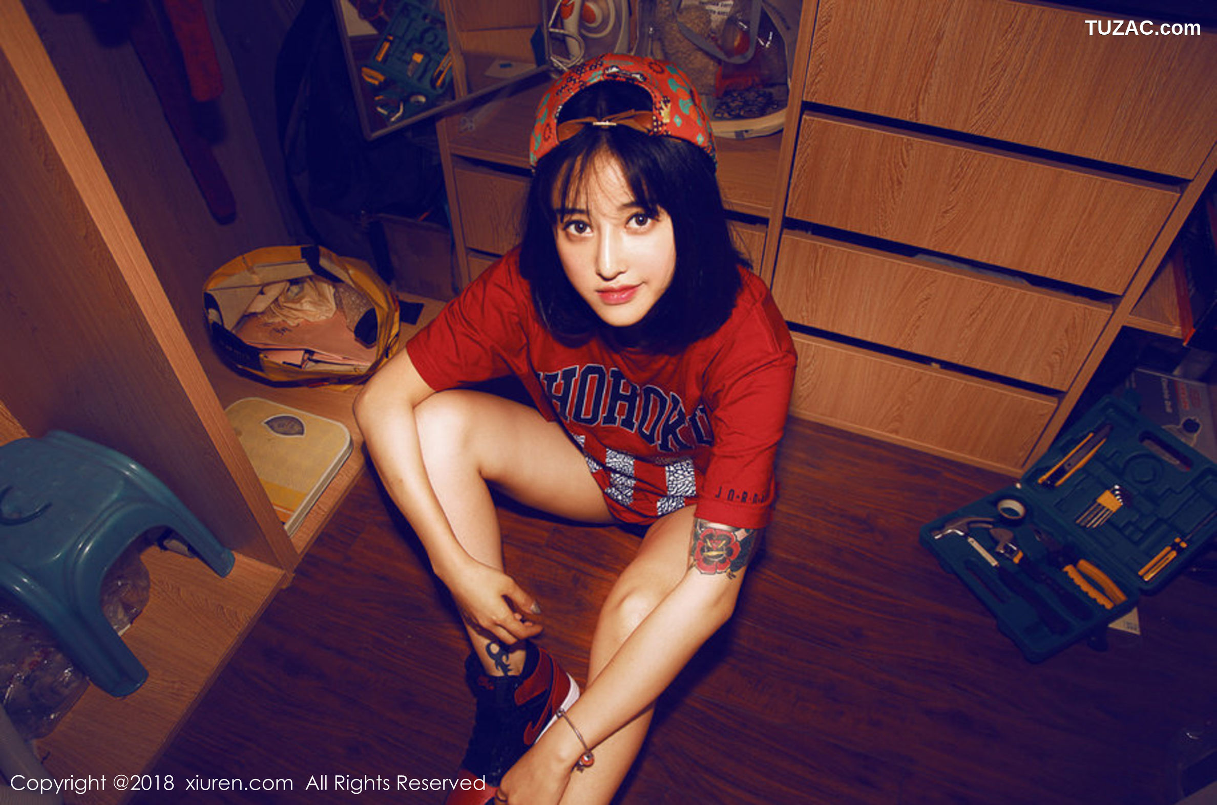 XiuRen秀人网-994-丹妮Danny-《运动滑板人体抹油与浴室湿身》-2018.04.26