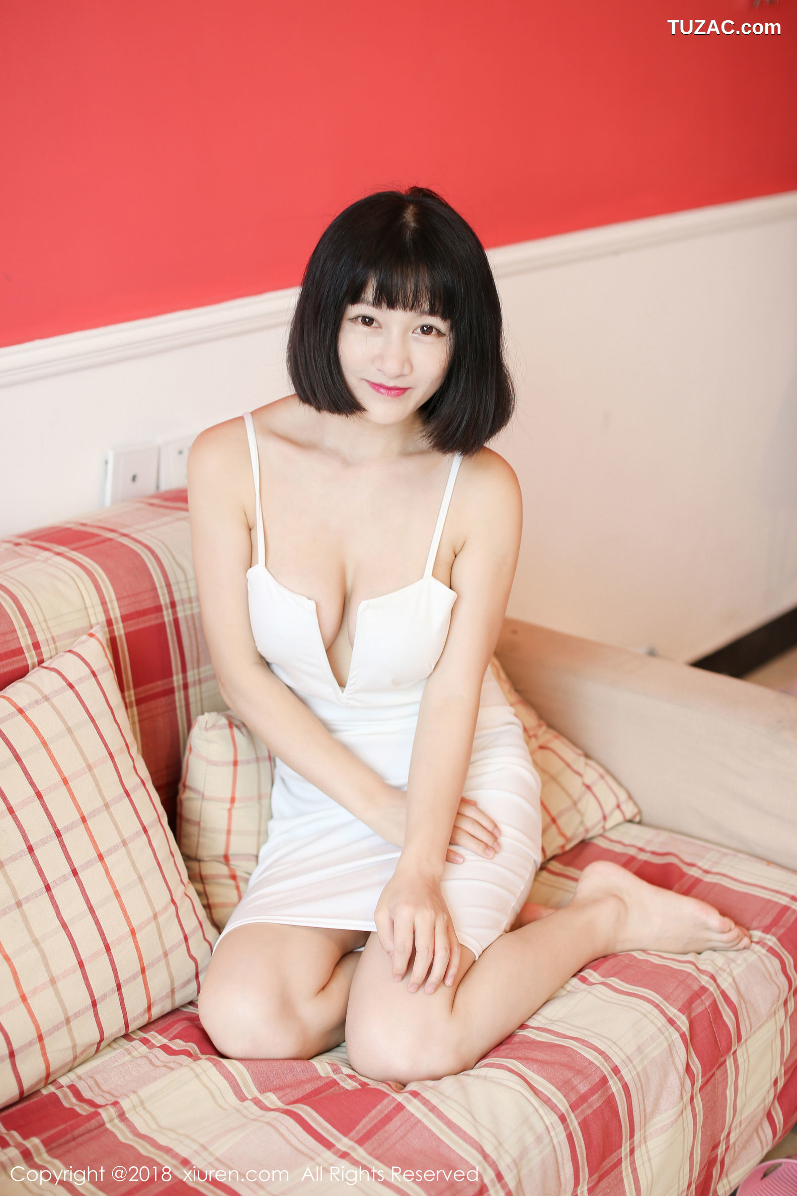 XiuRen秀人网-1012-小探戈-《美胸内衣-性感吊带裙》-2018.05.11