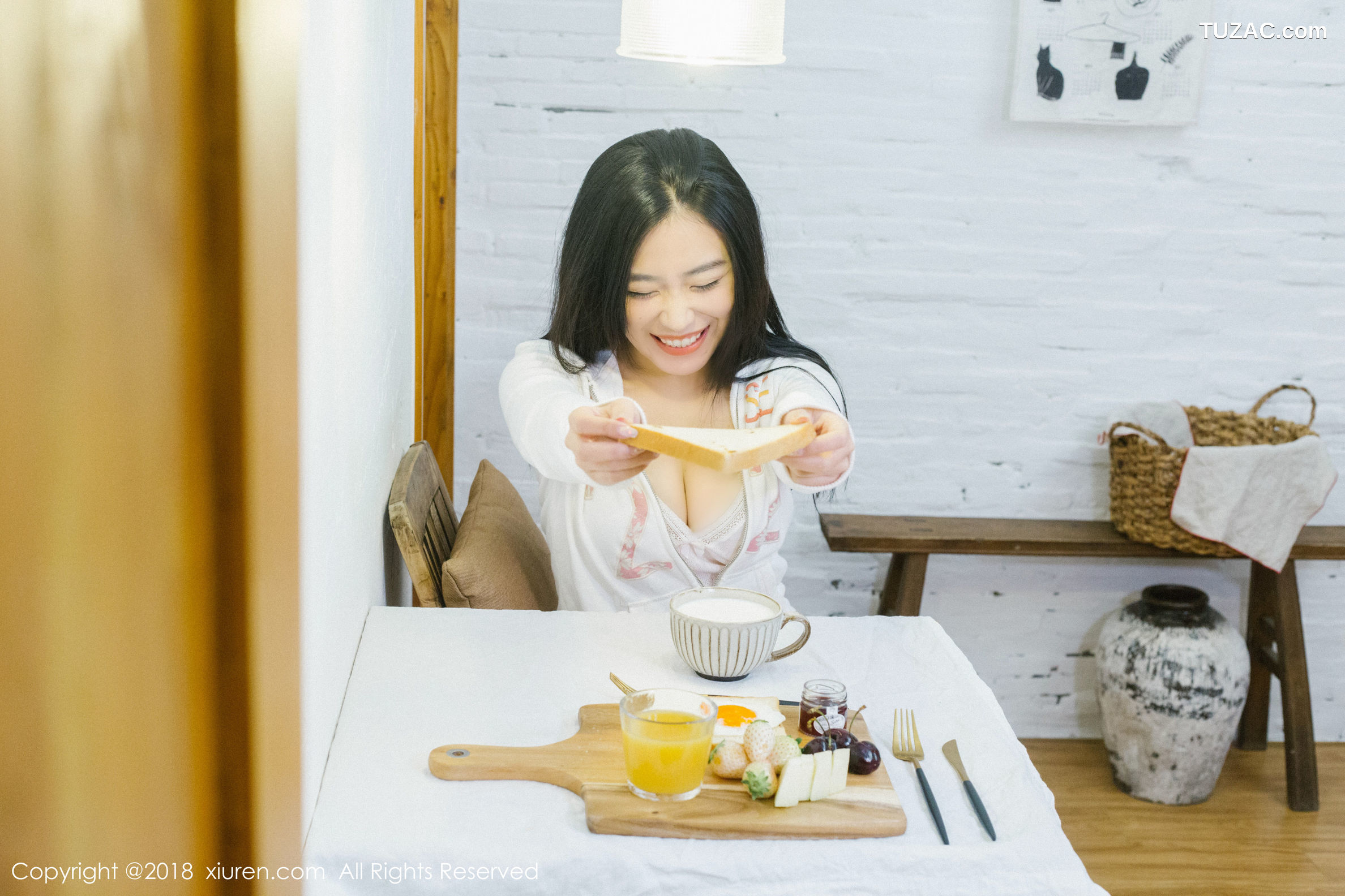 XiuRen秀人网-1024-许诺-《早安女友系列》-2018.05.22