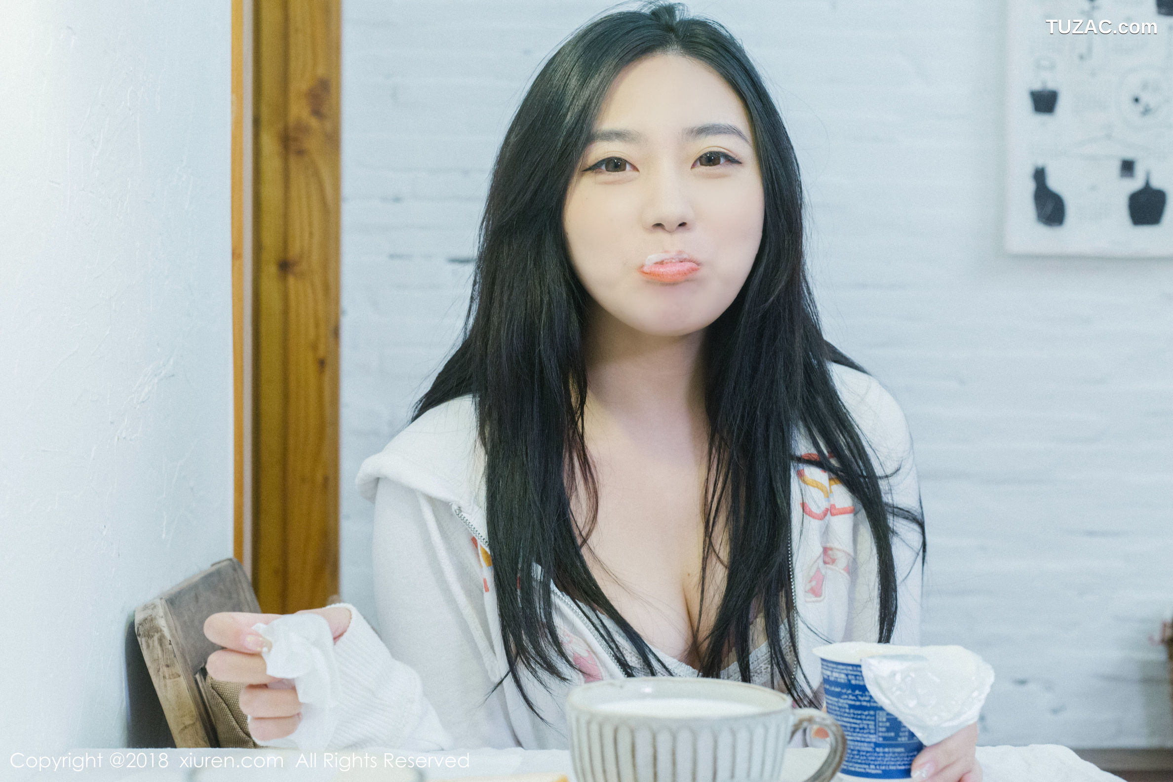 XiuRen秀人网-1024-许诺-《早安女友系列》-2018.05.22