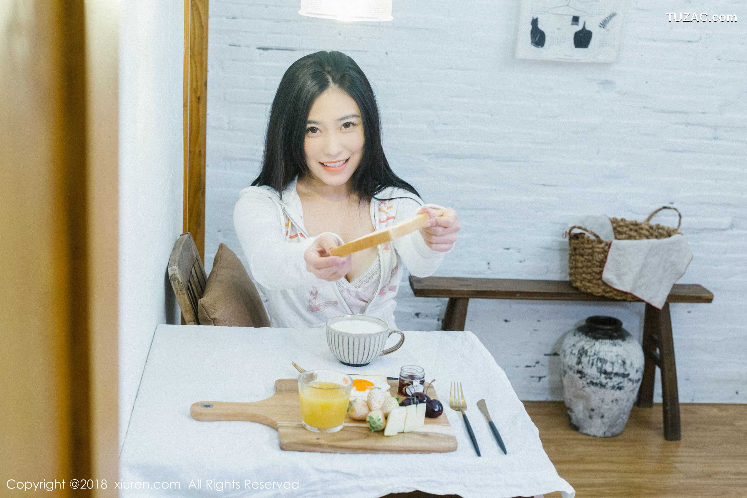 XiuRen秀人网-1024-许诺-《早安女友系列》-2018.05.22