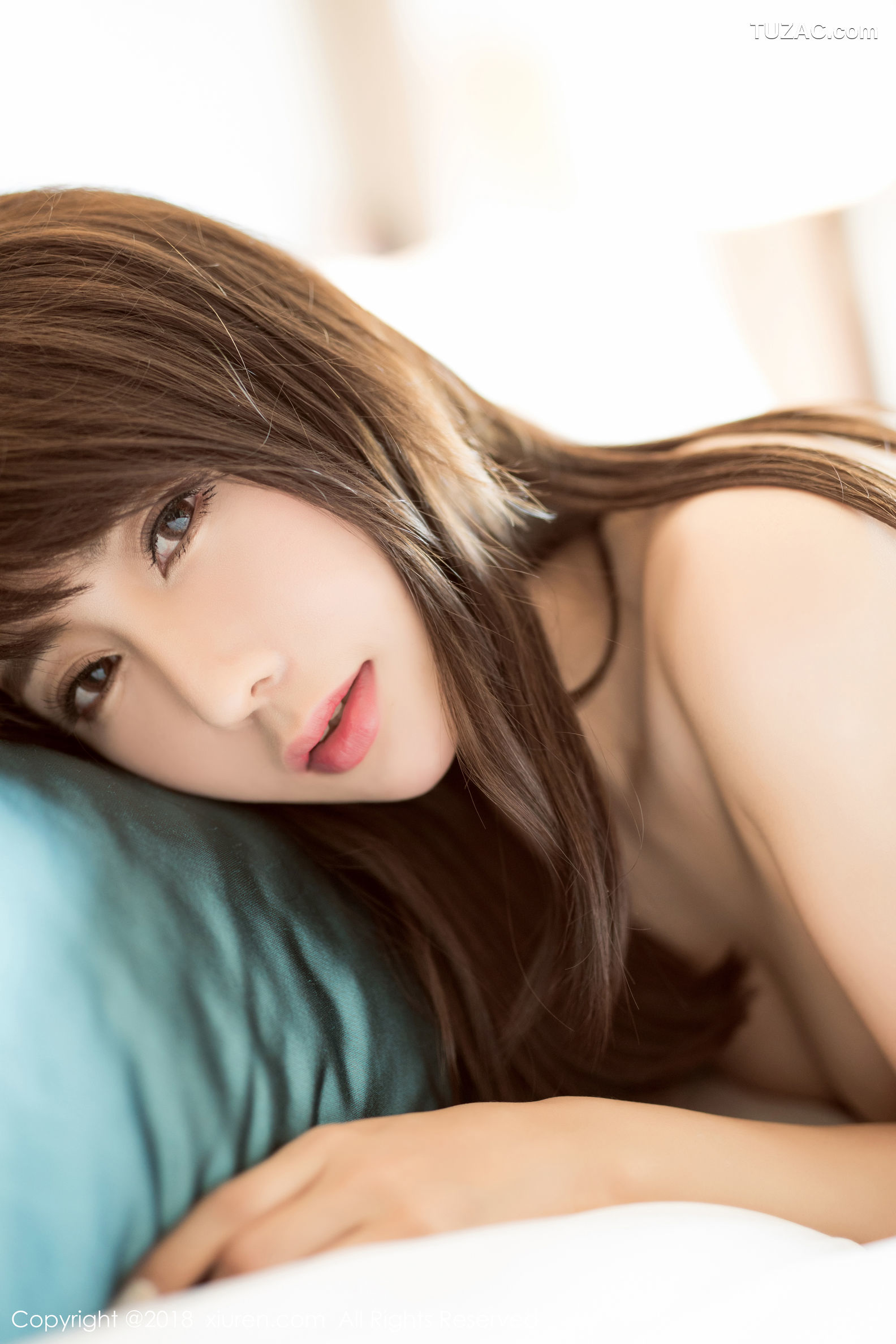 XiuRen秀人网-1037-楚恬Olivia-《黑丝OL与猫耳装扮》-2018.06.06