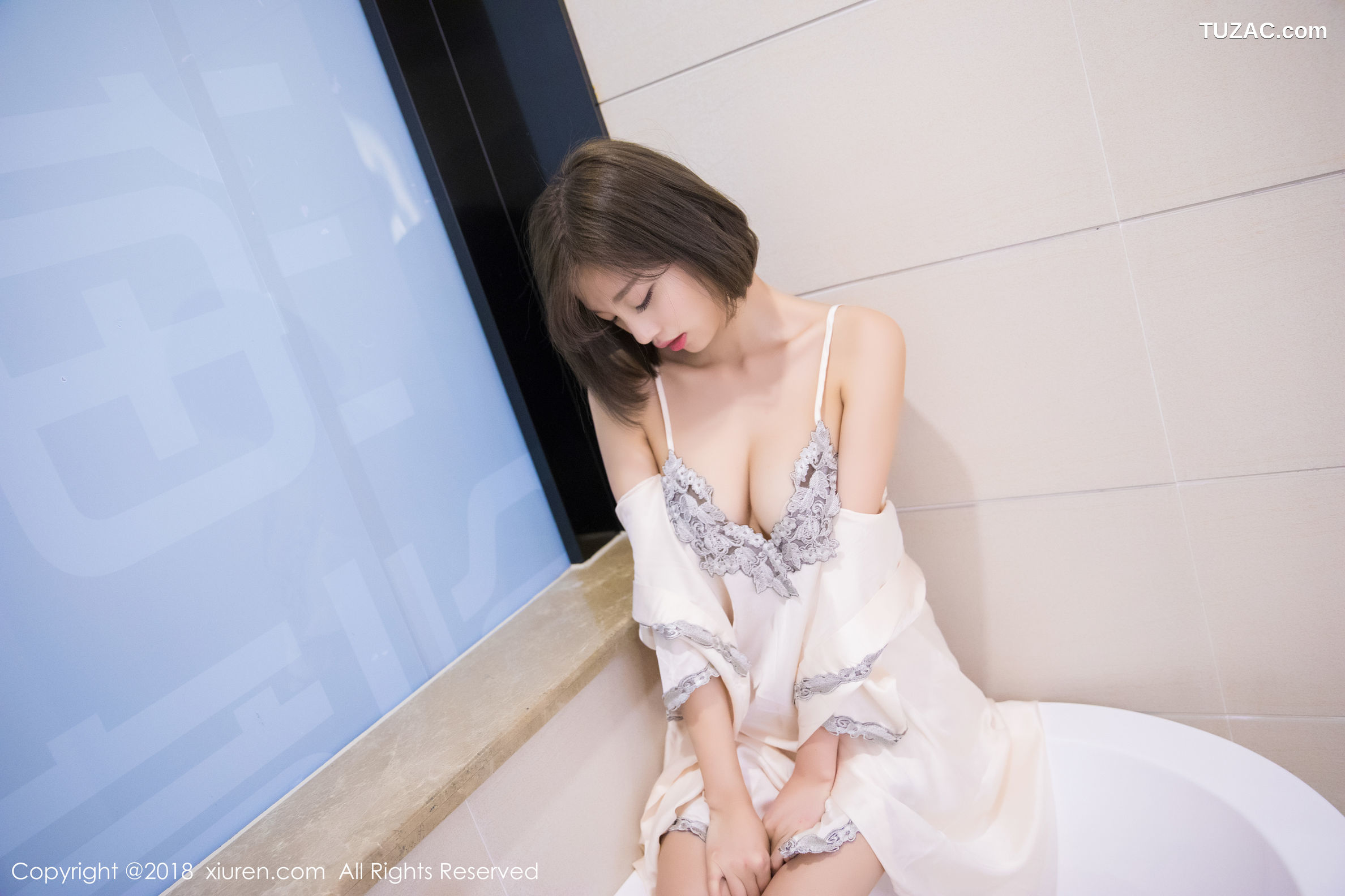 XiuRen秀人网-1045-杨晨晨-《无声的诱惑》-2018.06.15