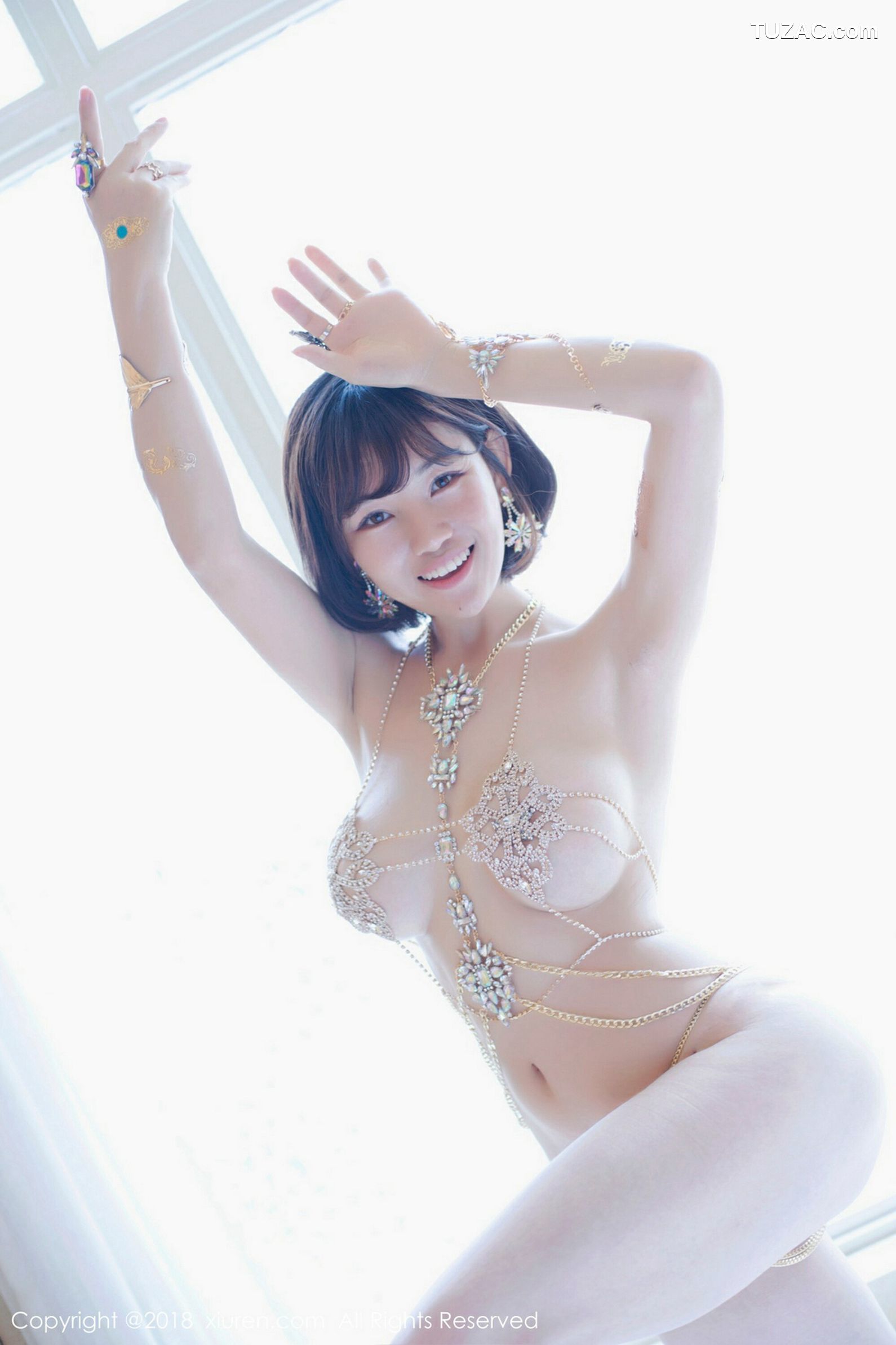 XiuRen秀人网-1055-多香子-《镶钻链衣和红色蕾丝束胸衣》-2018.06.27