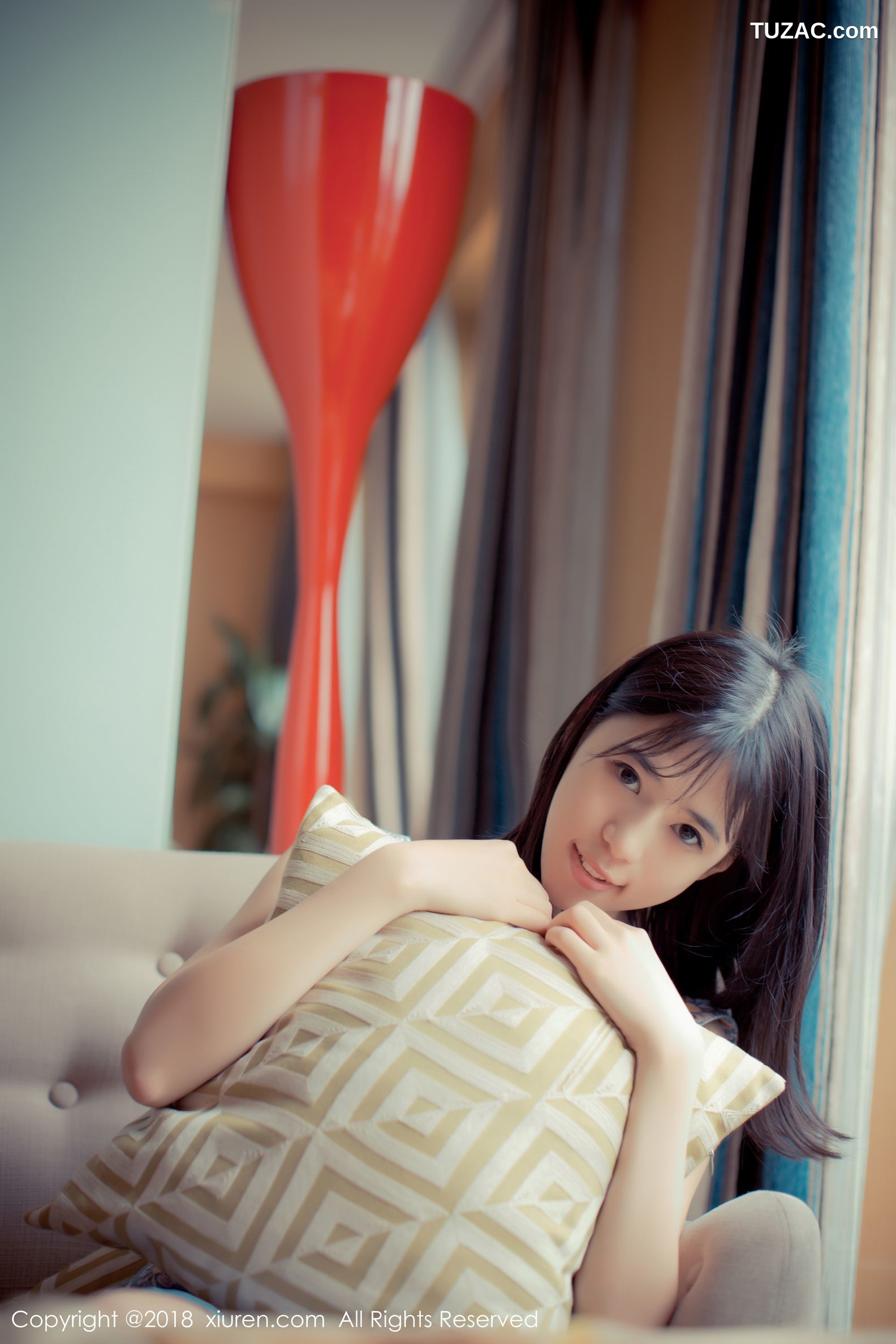 XiuRen秀人网-1057-艾栗栗栗栗栗栗吖-《媚态十足的小女人》-2018.06.28