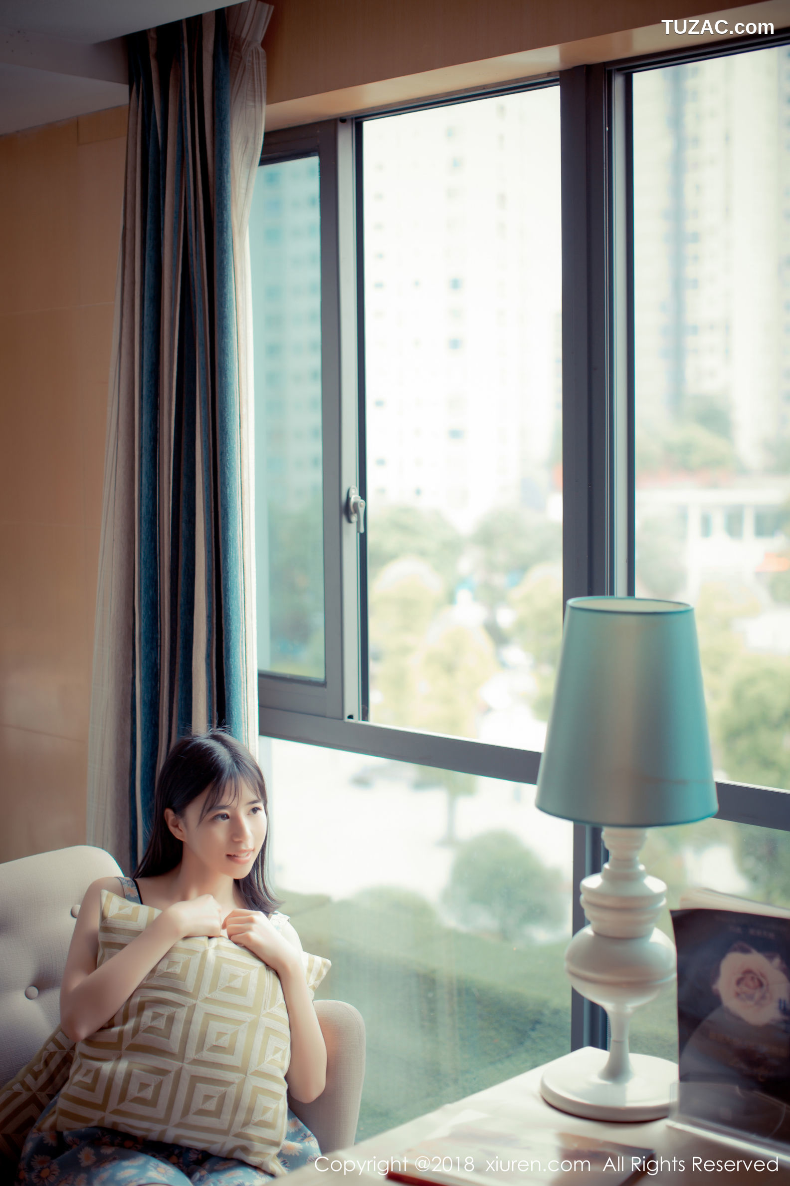 XiuRen秀人网-1057-艾栗栗栗栗栗栗吖-《媚态十足的小女人》-2018.06.28