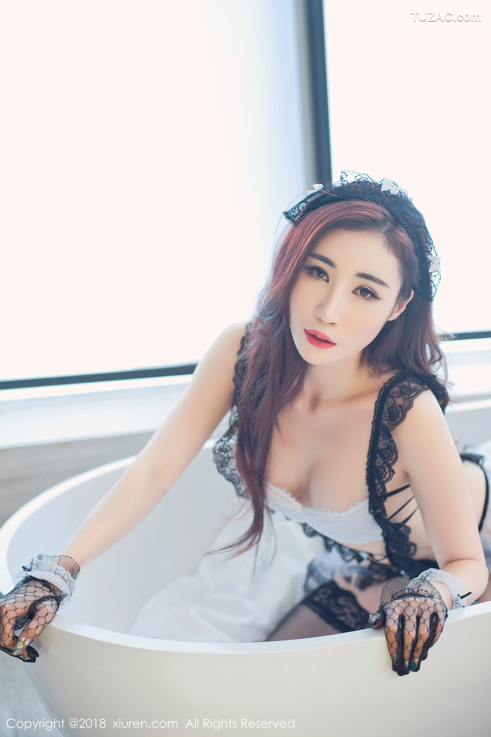 XiuRen秀人网-1059-孙梦瑶-《黑丝蕾丝女仆》-2018.06.29