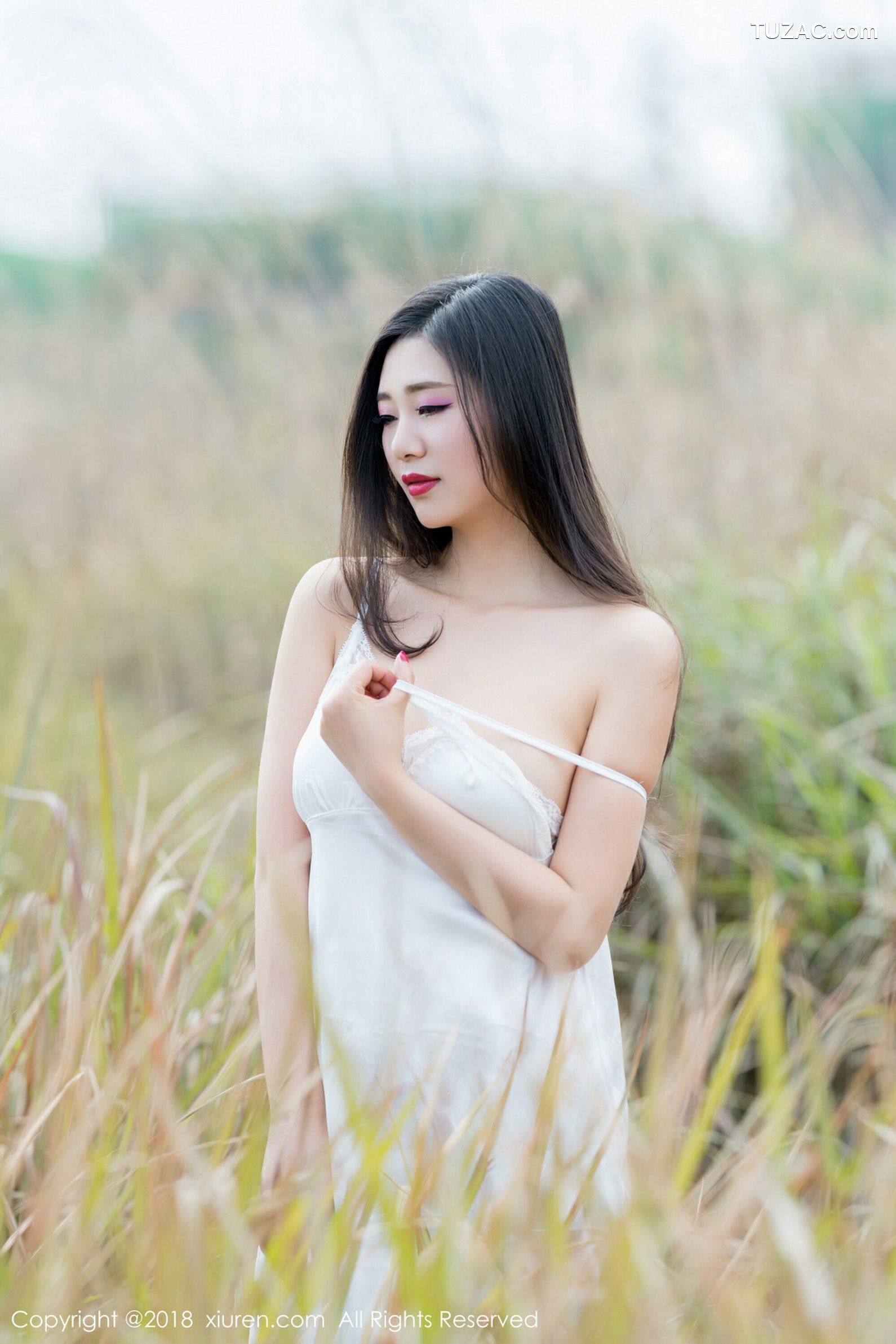 XiuRen秀人网-1076-宋Kiki-《野外无限的诱惑》-2018.07.12