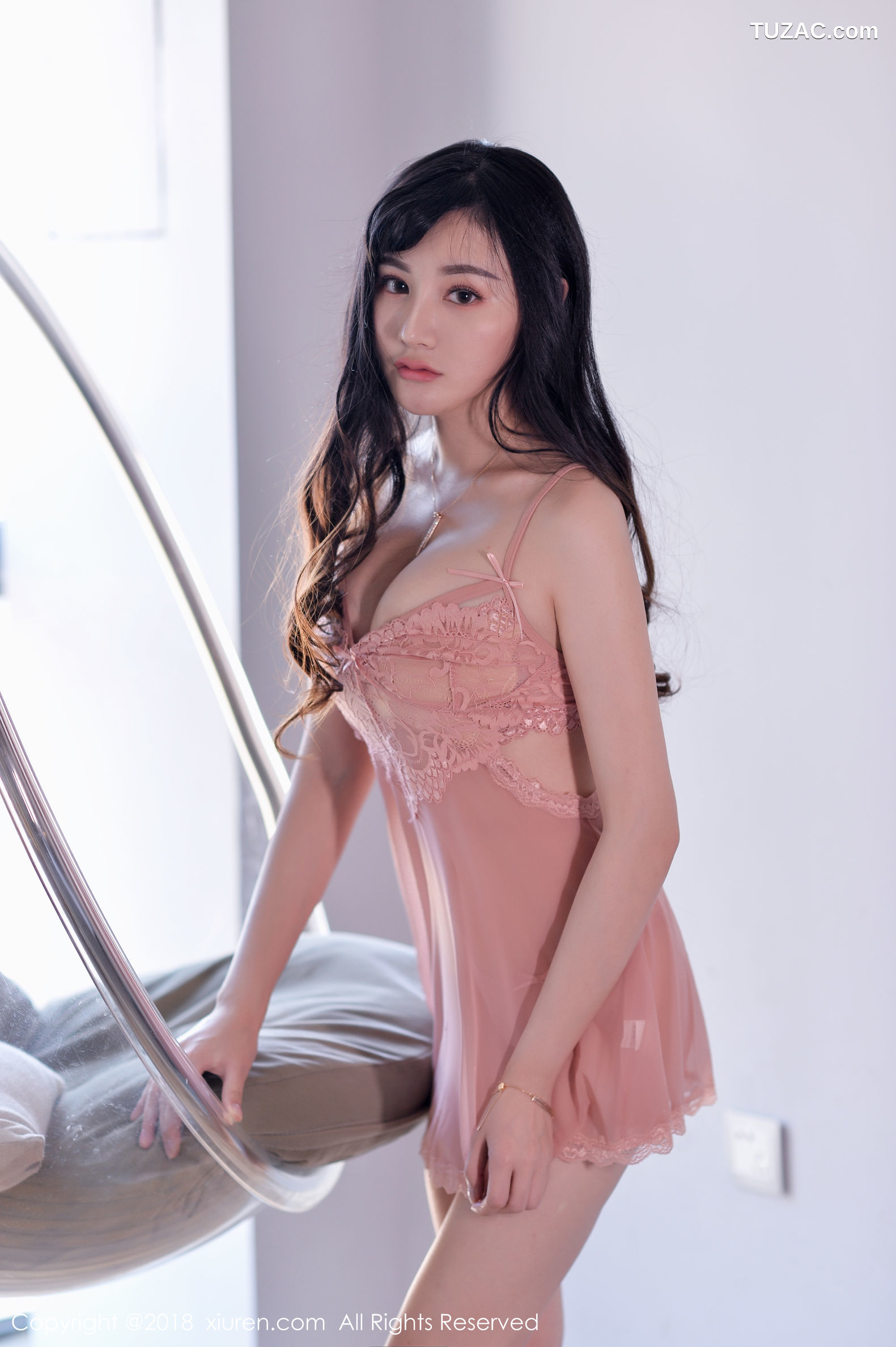 XiuRen秀人网-1093-Miki米雪儿-《情趣-制服-黑丝-美腿》-2018.07.23